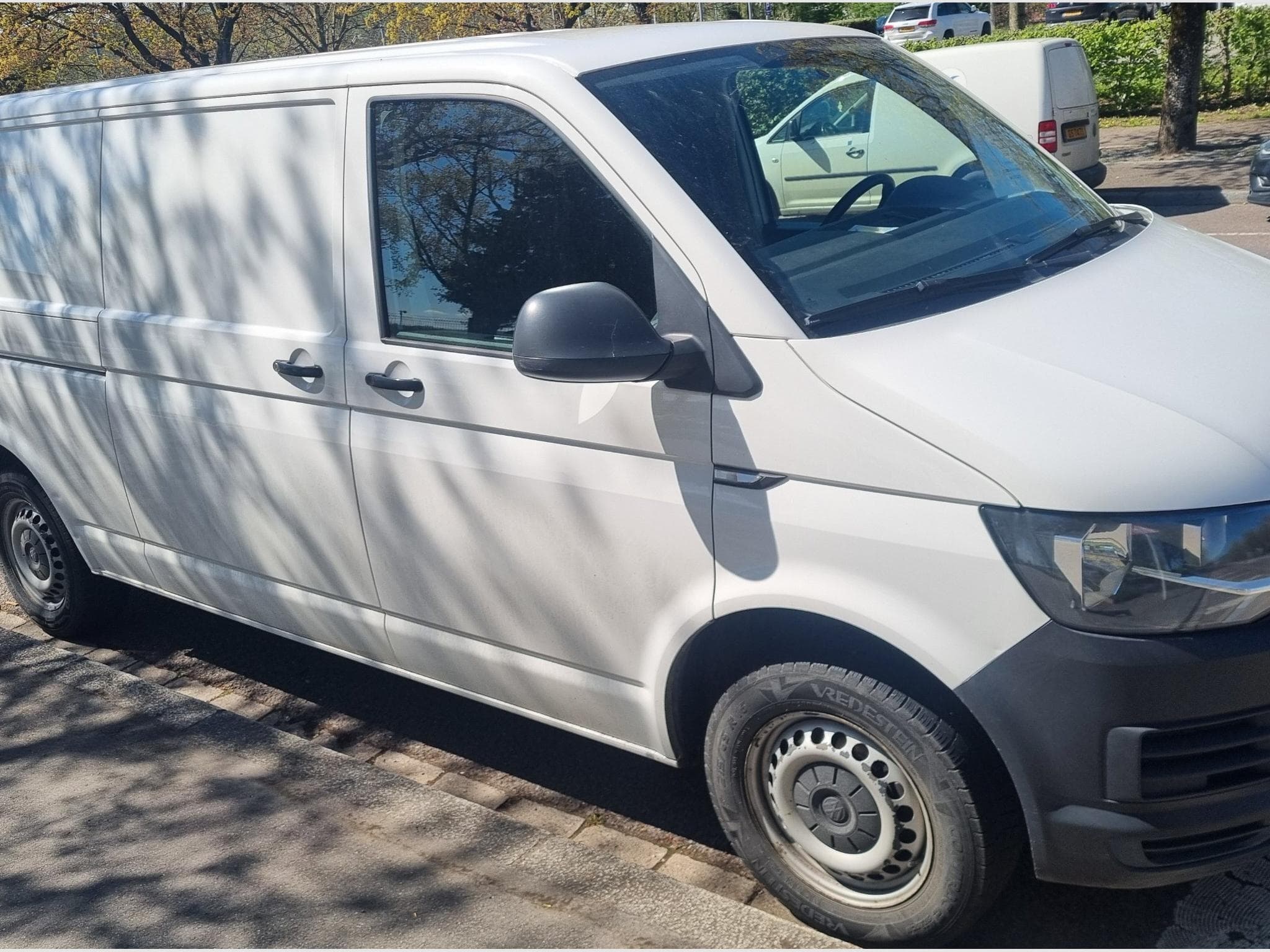 VW Transporter T6  long chassis (2015) - Photo 1