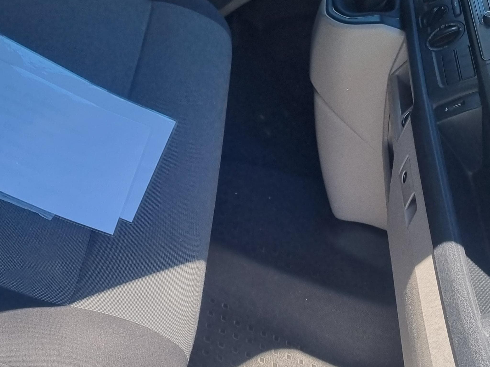 VW Transporter T6  long chassis (2015) - Photo 3