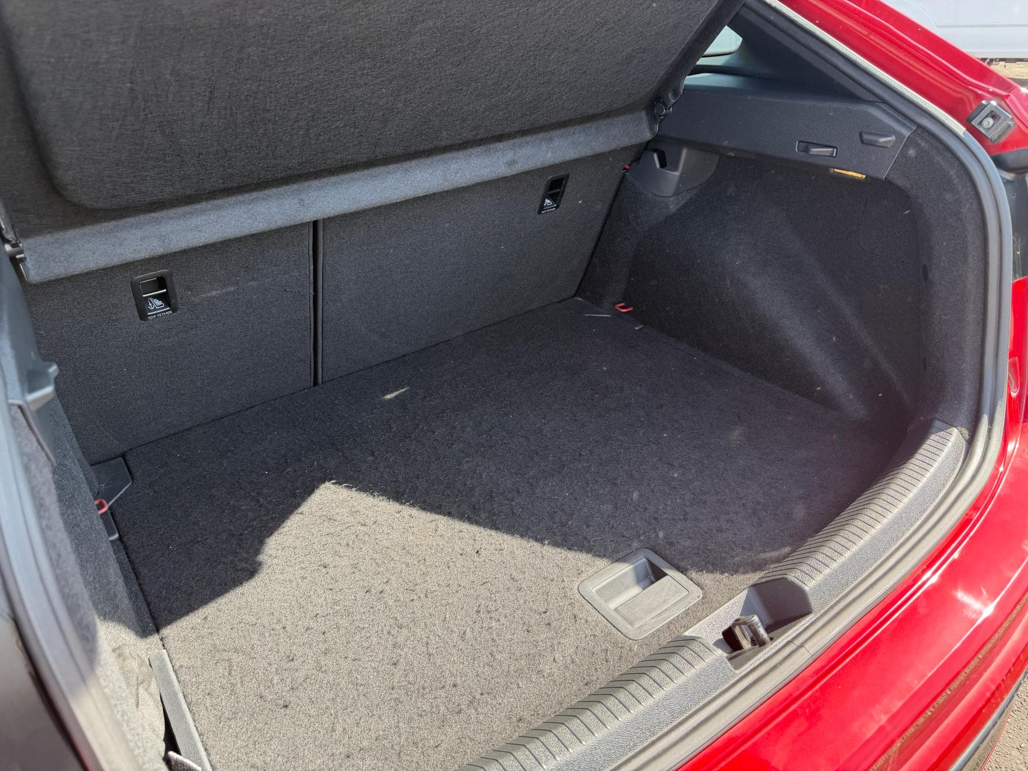 VW Taigo R-Line 1.5 TSI 110 kW DSG7 (2023) - Foto 6