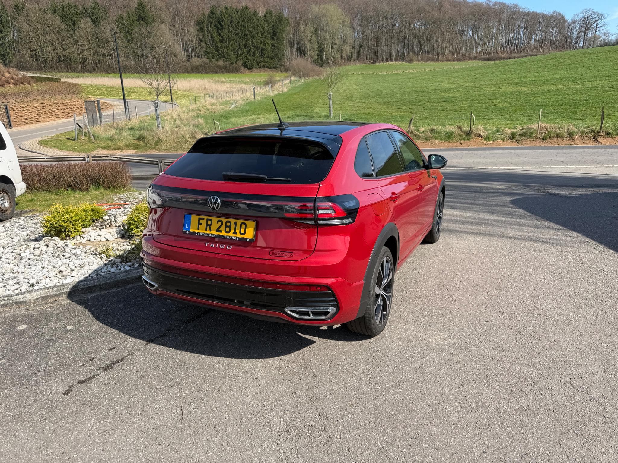 VW Taigo R-Line 1.5 TSI 110 kW DSG7 (2023) - Foto 2