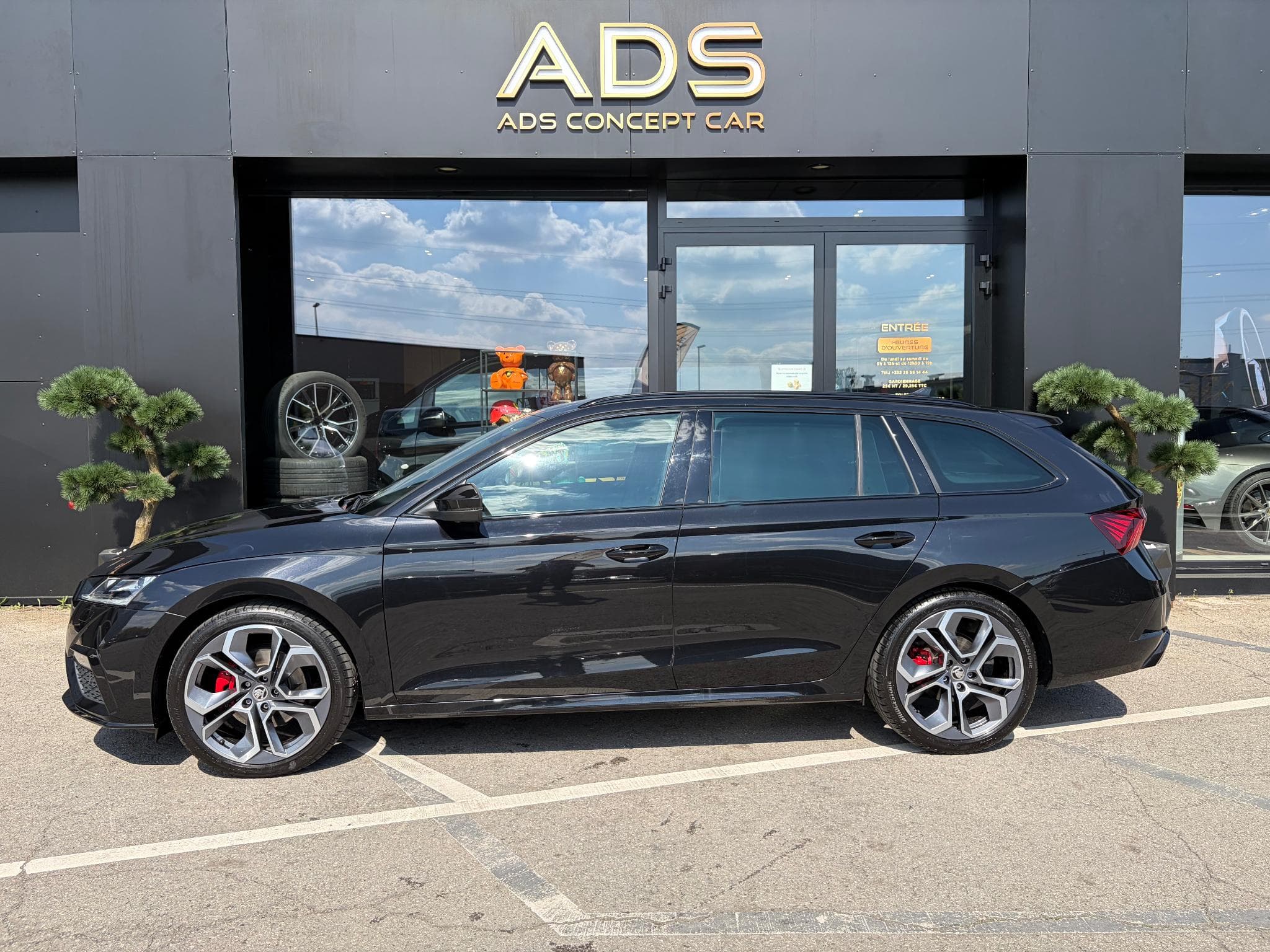 Skoda Octavia RS 2.0L 200CV (2023) - Photo 2