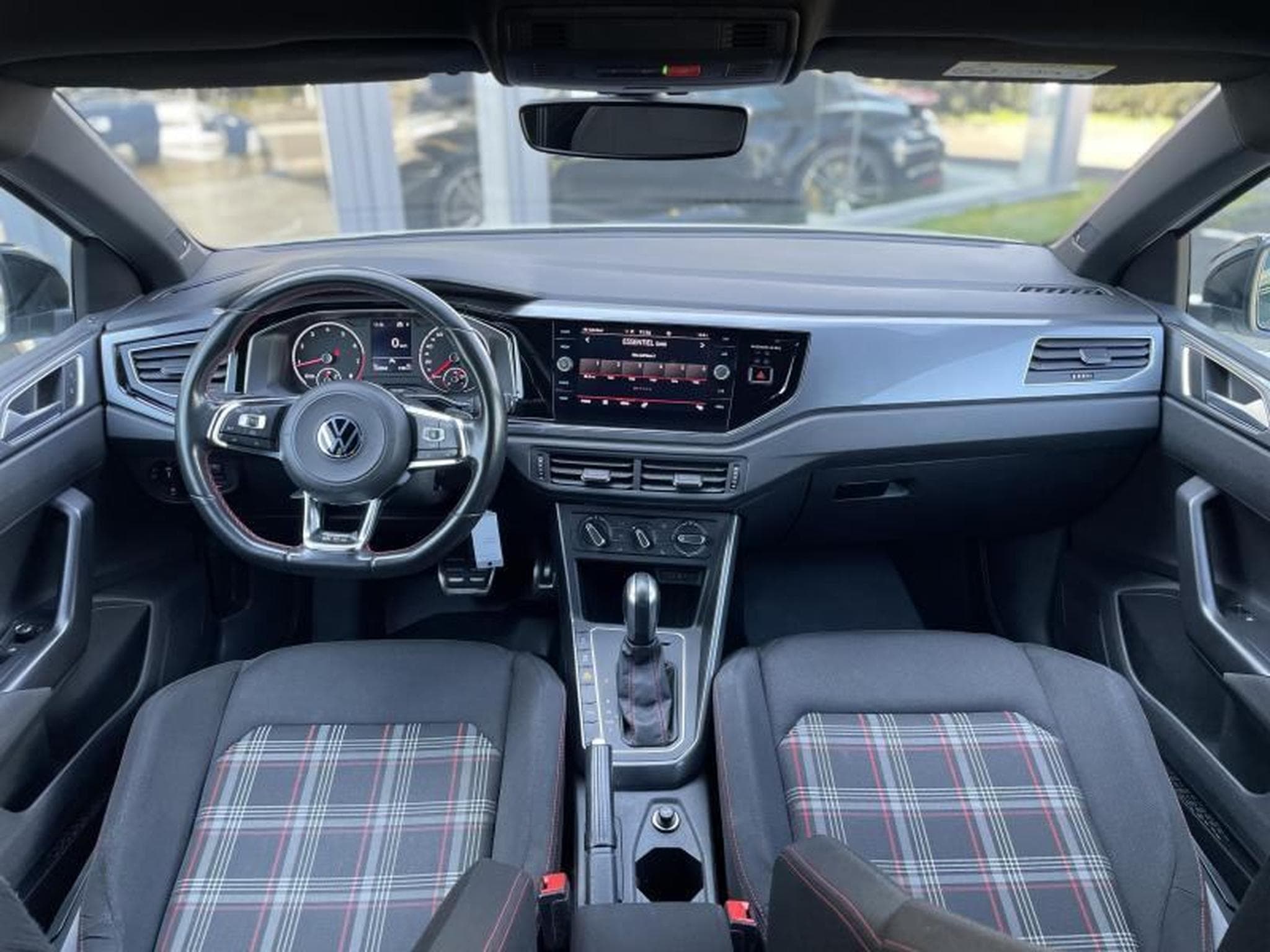 VW Polo 2.0 TSI DSG (2020) - Photo 13