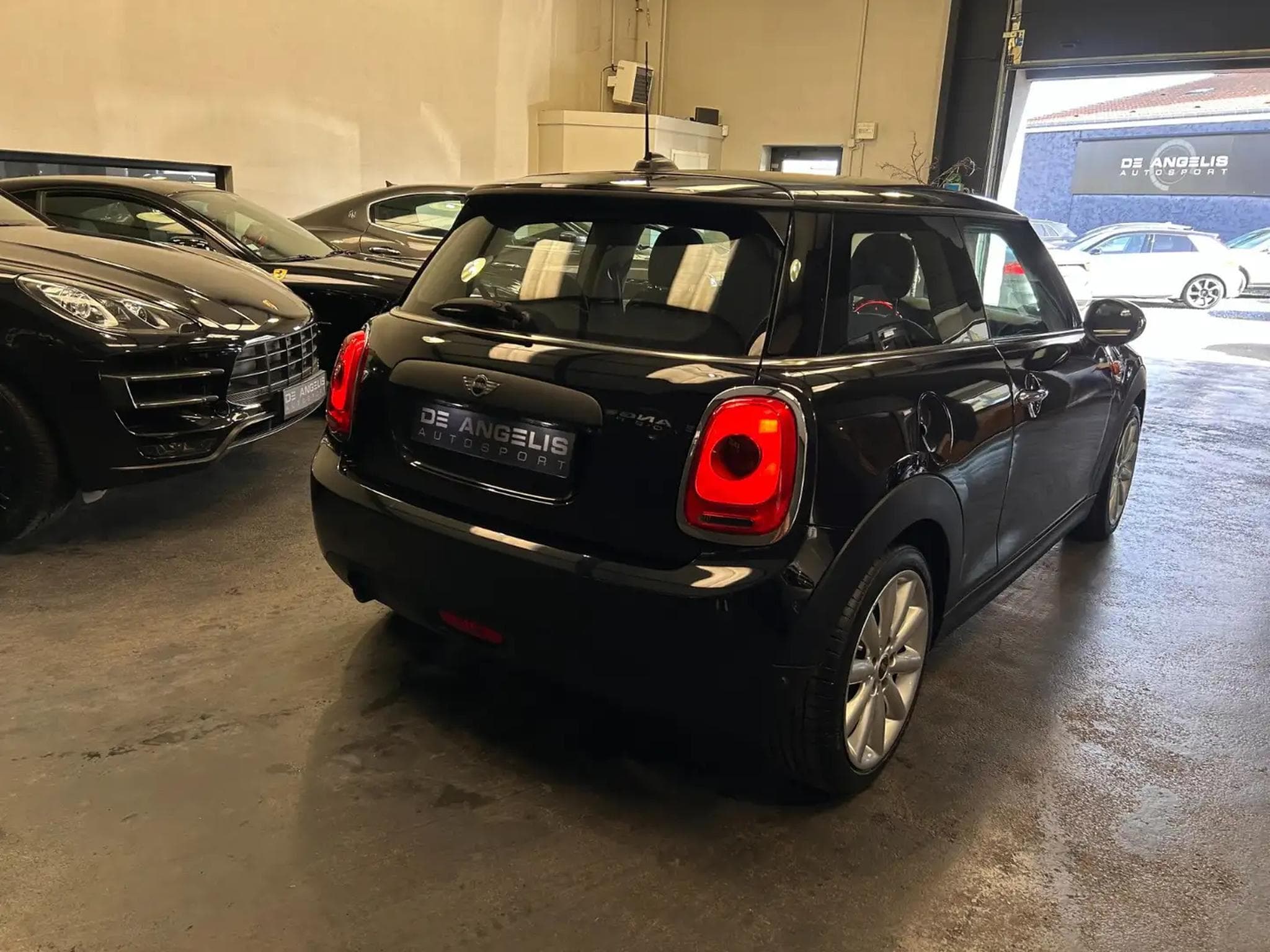 MINI Cooper 1.5 95 ONE D (2016) - Photo 6