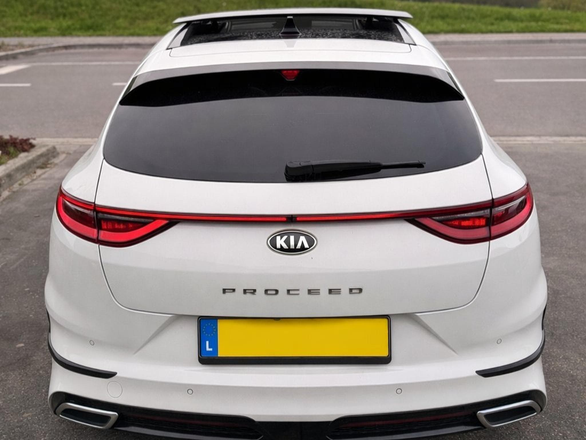 Kia ProCeed 1.6 CRDi GT-Line (2019) - Photo 6