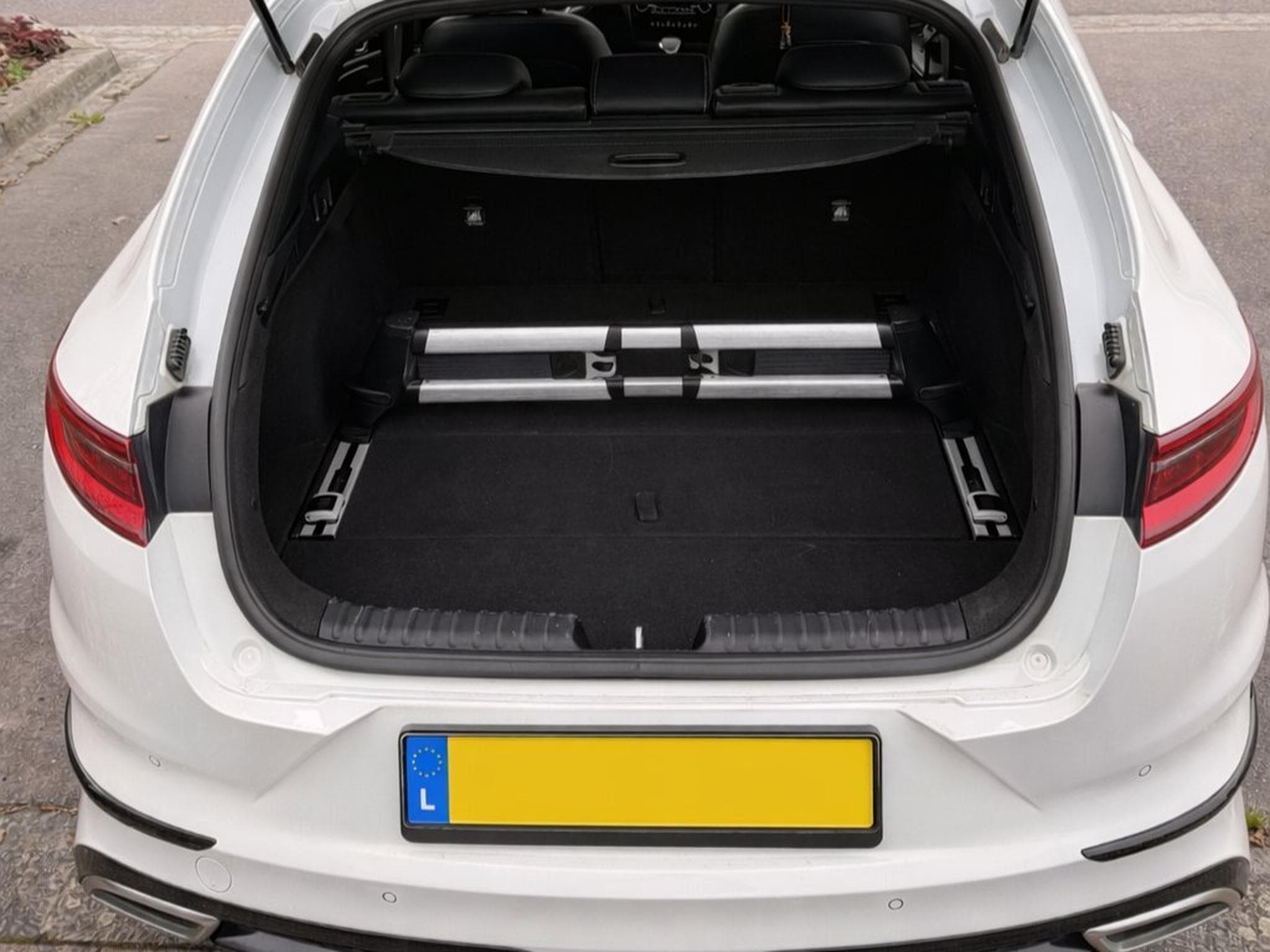 Kia ProCeed 1.6 CRDi GT-Line (2019) - Photo 7