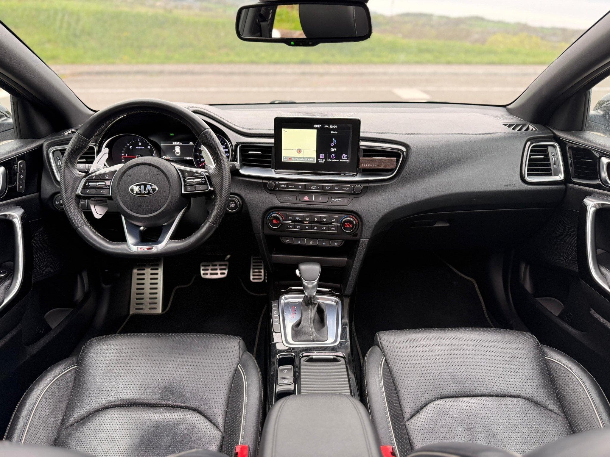 Kia ProCeed 1.6 CRDi GT-Line (2019) - Photo 9