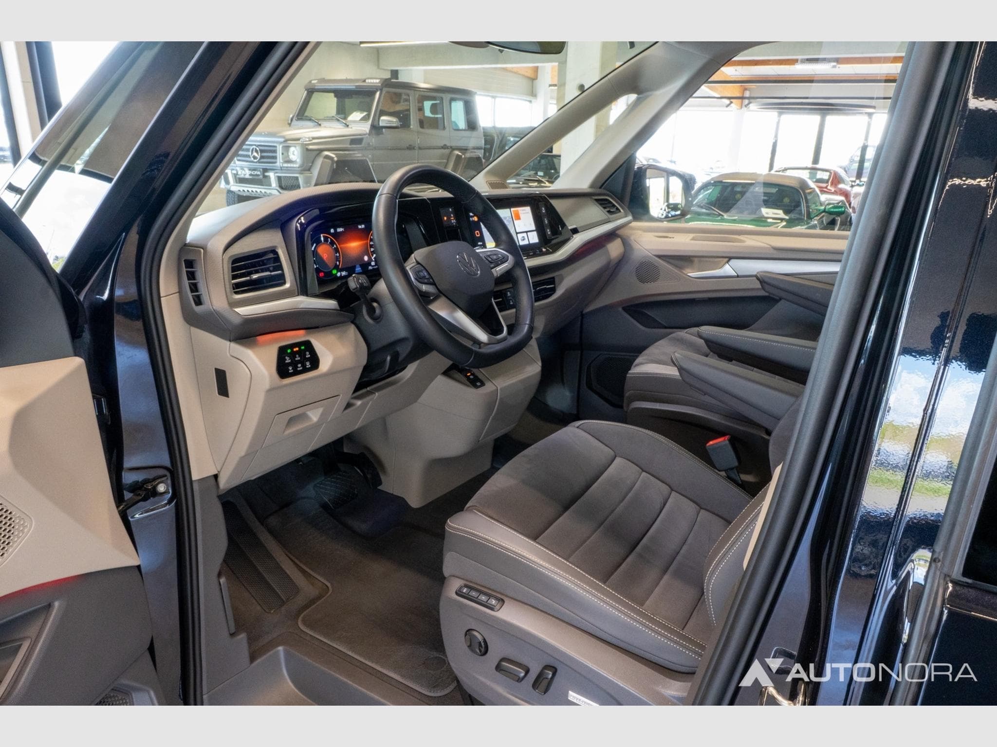 VW T7 Multivan 1.4 TSI eHybrid Life lang (2022) - Photo 12