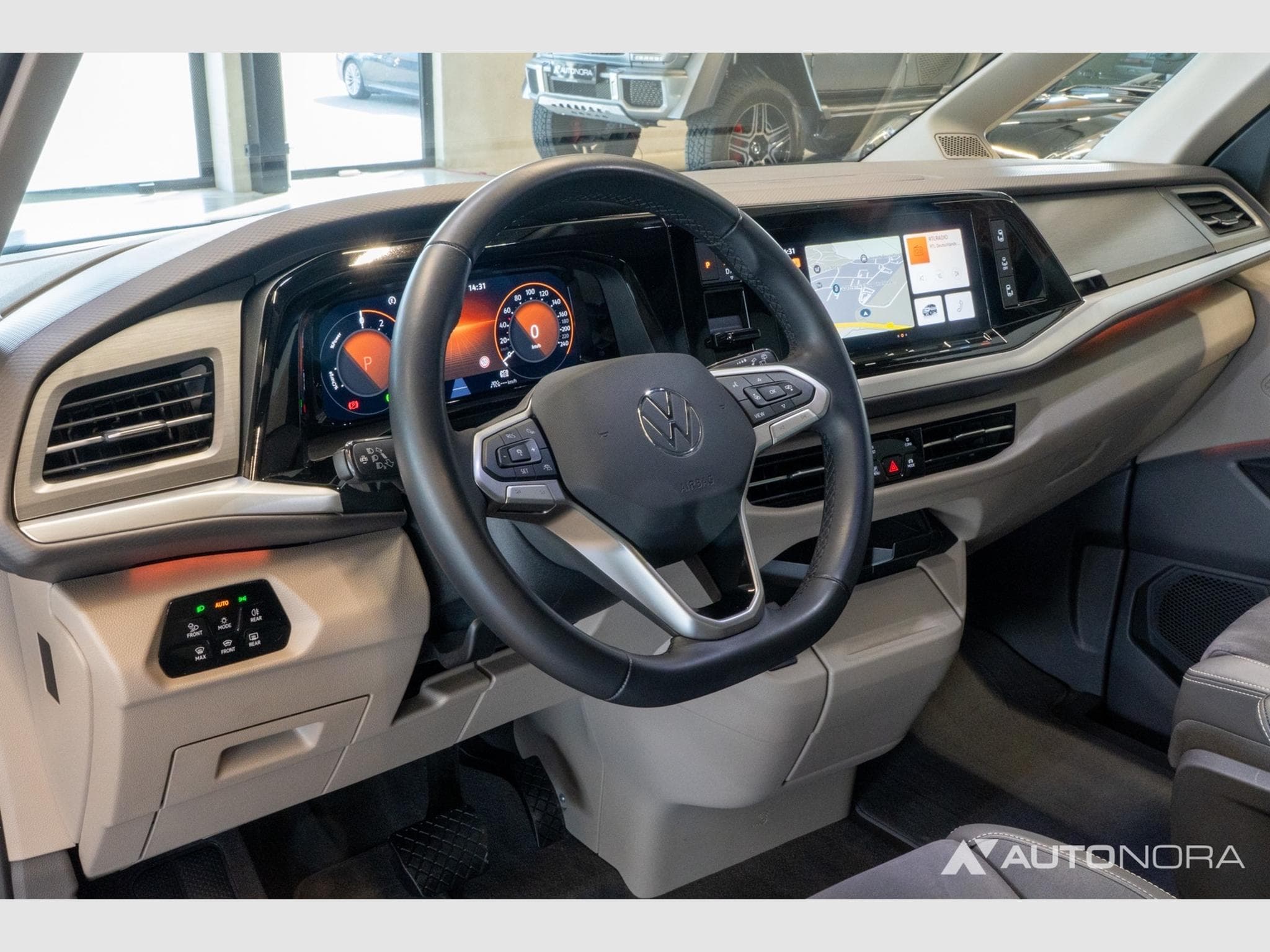 VW T7 Multivan 1.4 TSI eHybrid Life lang (2022) - Photo 13