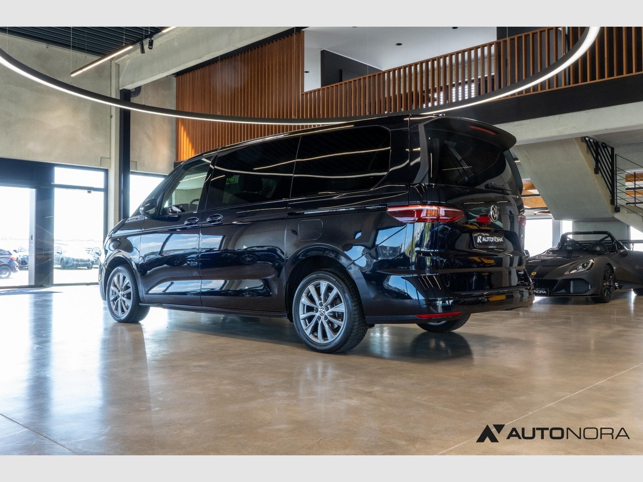 VW T7 Multivan 1.4 TSI eHybrid Life lang (2022) - Photo 8