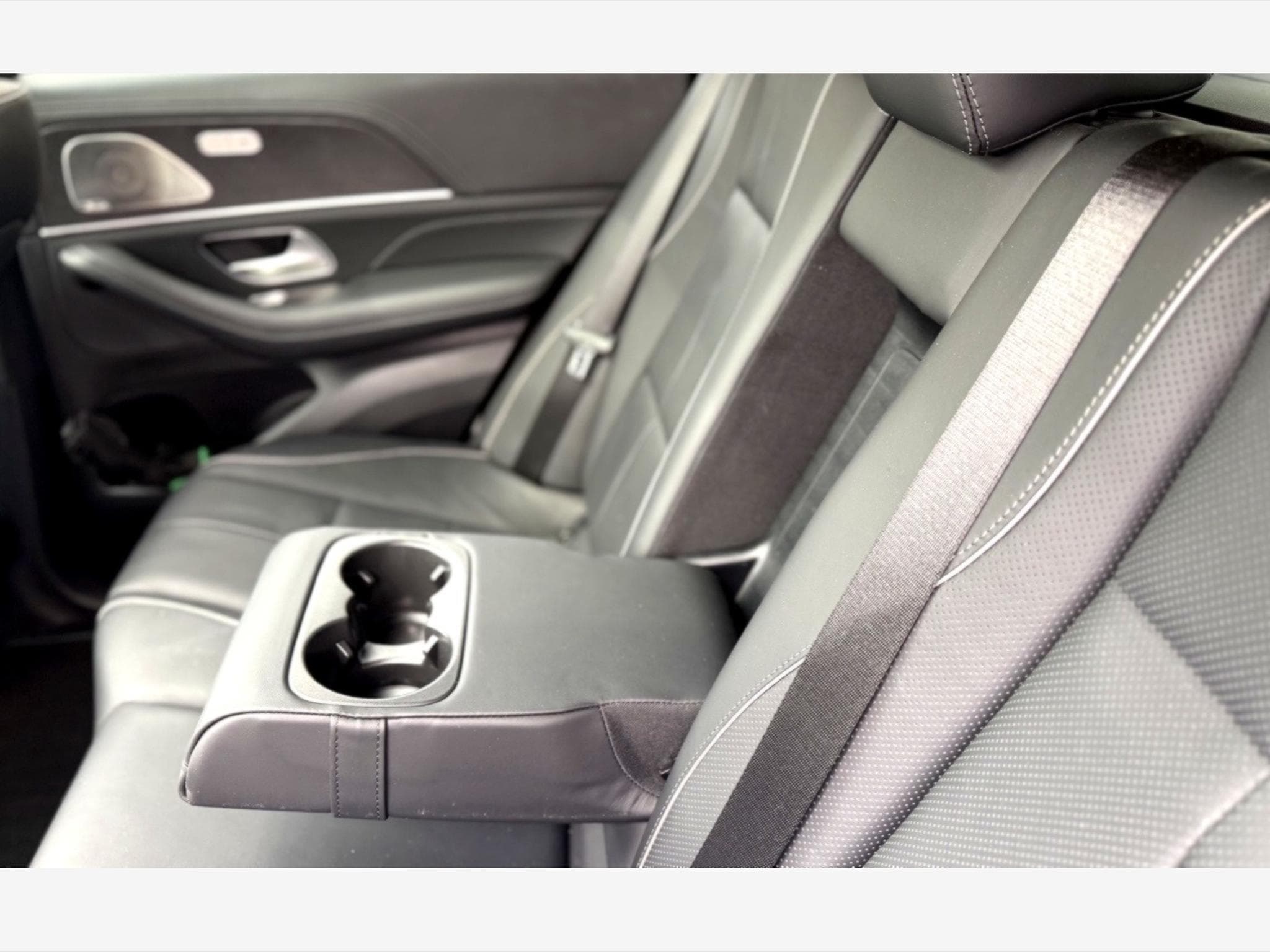 Mercedes GLE 400 GLE 400e Coupé AMG Line (2024) - Foto 7