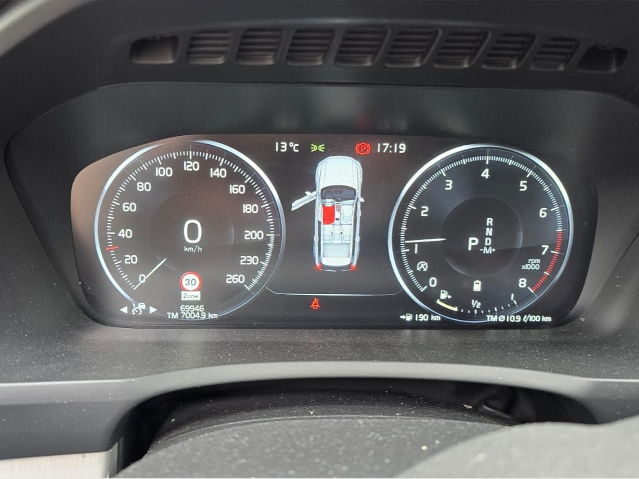 Volvo XC90 momentum Pro (2021) - Photo 8