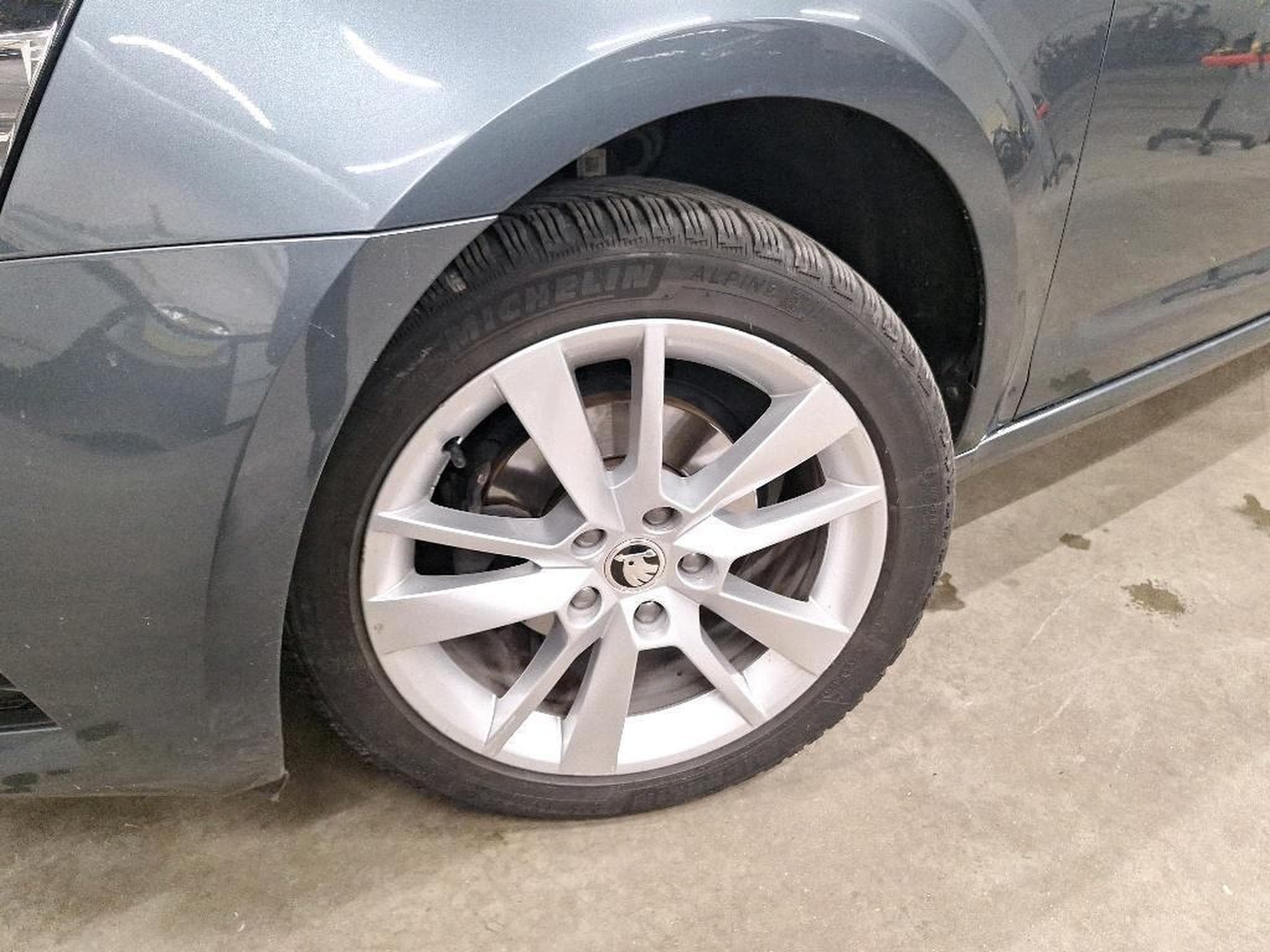 Skoda Octavia 1.6 TDI 115CV DSG7 STYLE (2019) - Photo 3