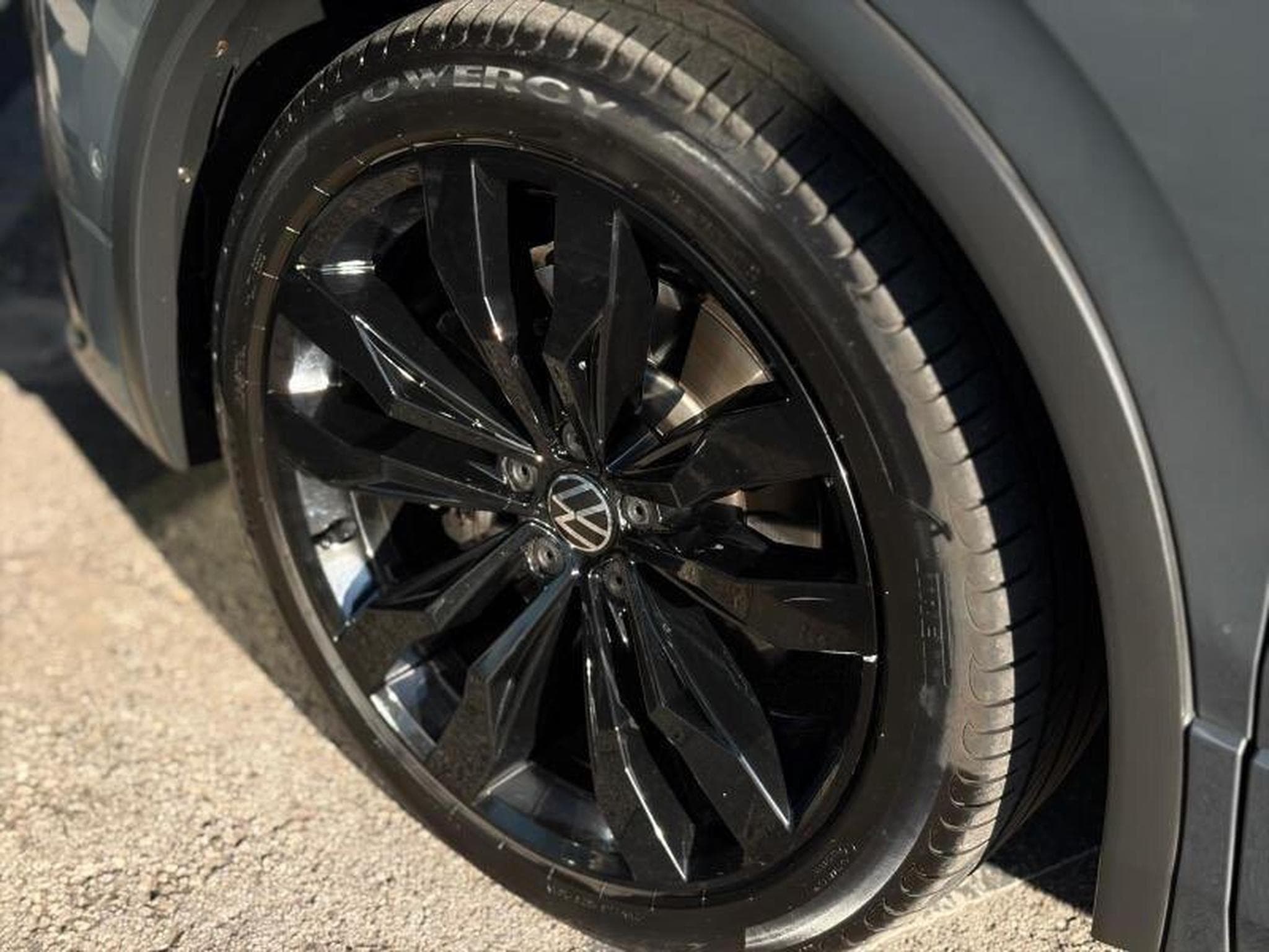 VW Tiguan III R-Line 2.0L 200CV (2021) - Photo 11