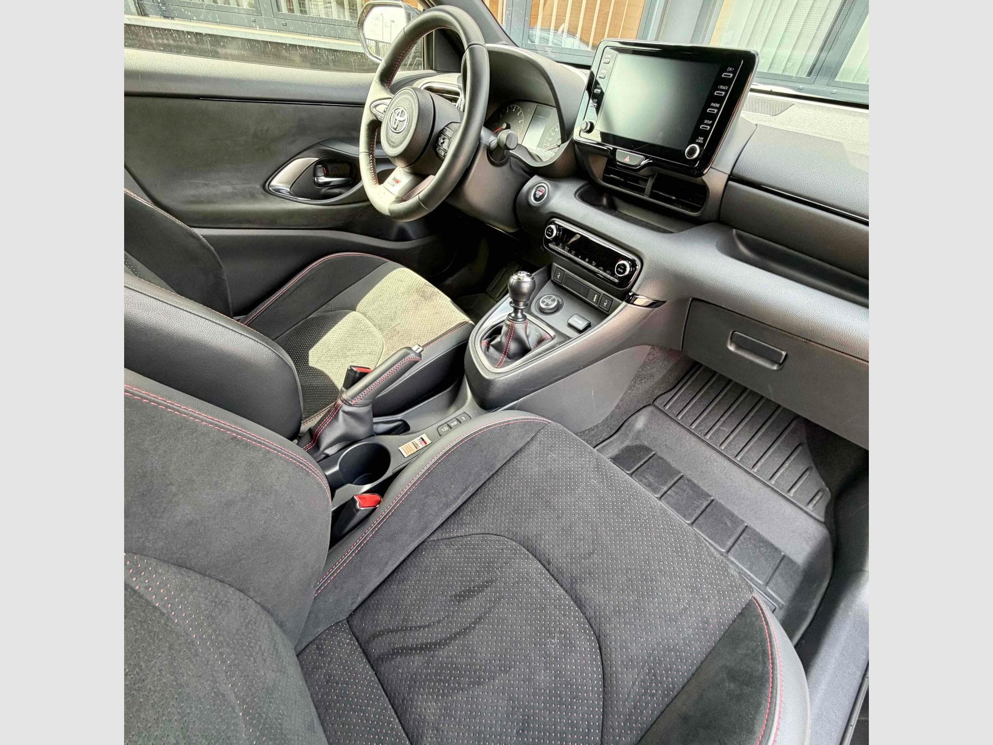 Toyota Yaris GR Performance*Camera*Navi (2023) - Photo 10