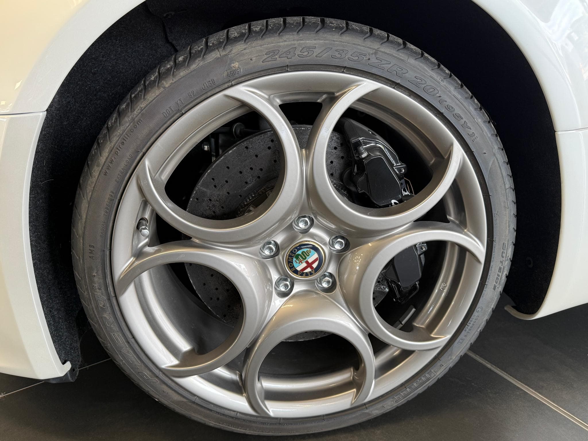 Alfa-Romeo 8C Spider (2010) - Photo 8