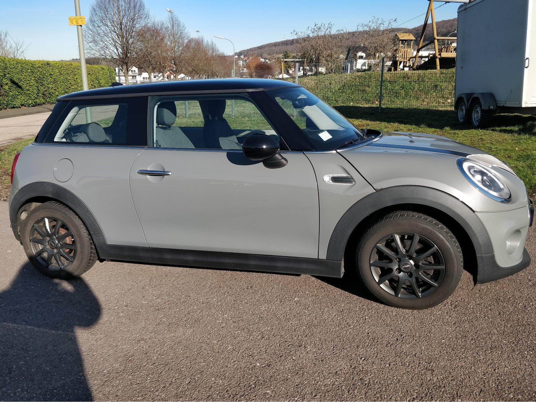 Mini Cooper D F56 (2014) - Photo 2