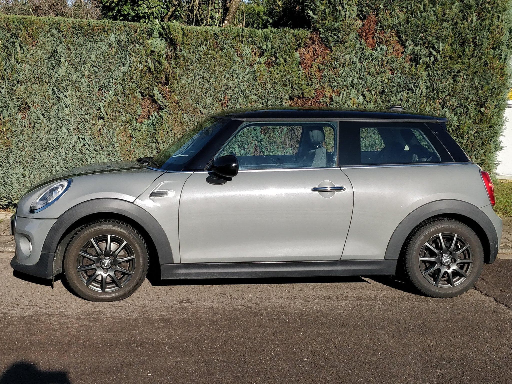 Mini Cooper D F56 (2014) - Photo 6