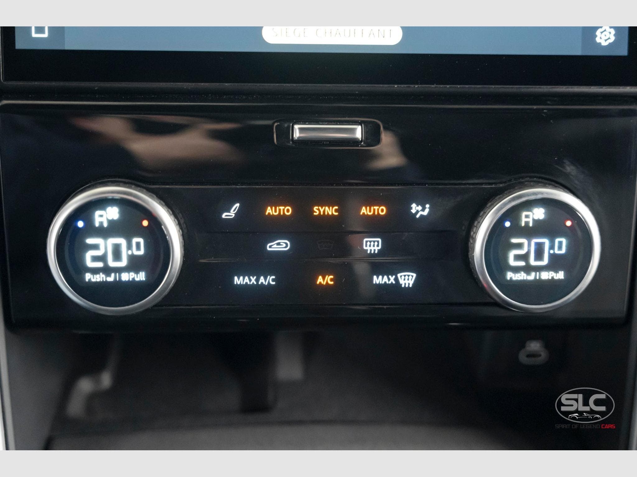 Land-Rover Discovery D250 R-Dynamic S FaceLift 7 Seats (2021) - Photo 9