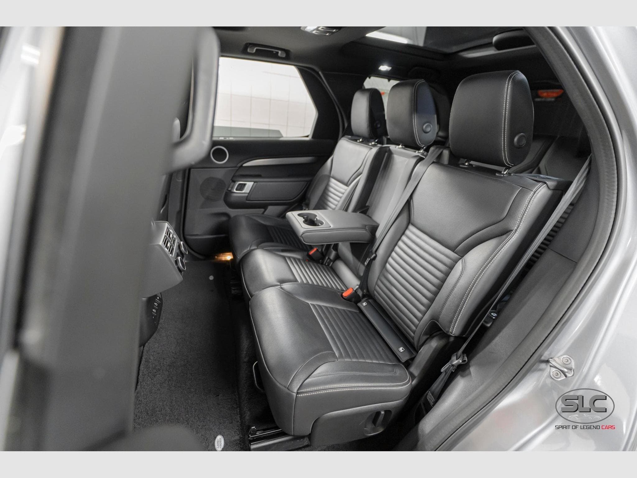 Land-Rover Discovery D250 R-Dynamic S FaceLift 7 Seats (2021) - Photo 5