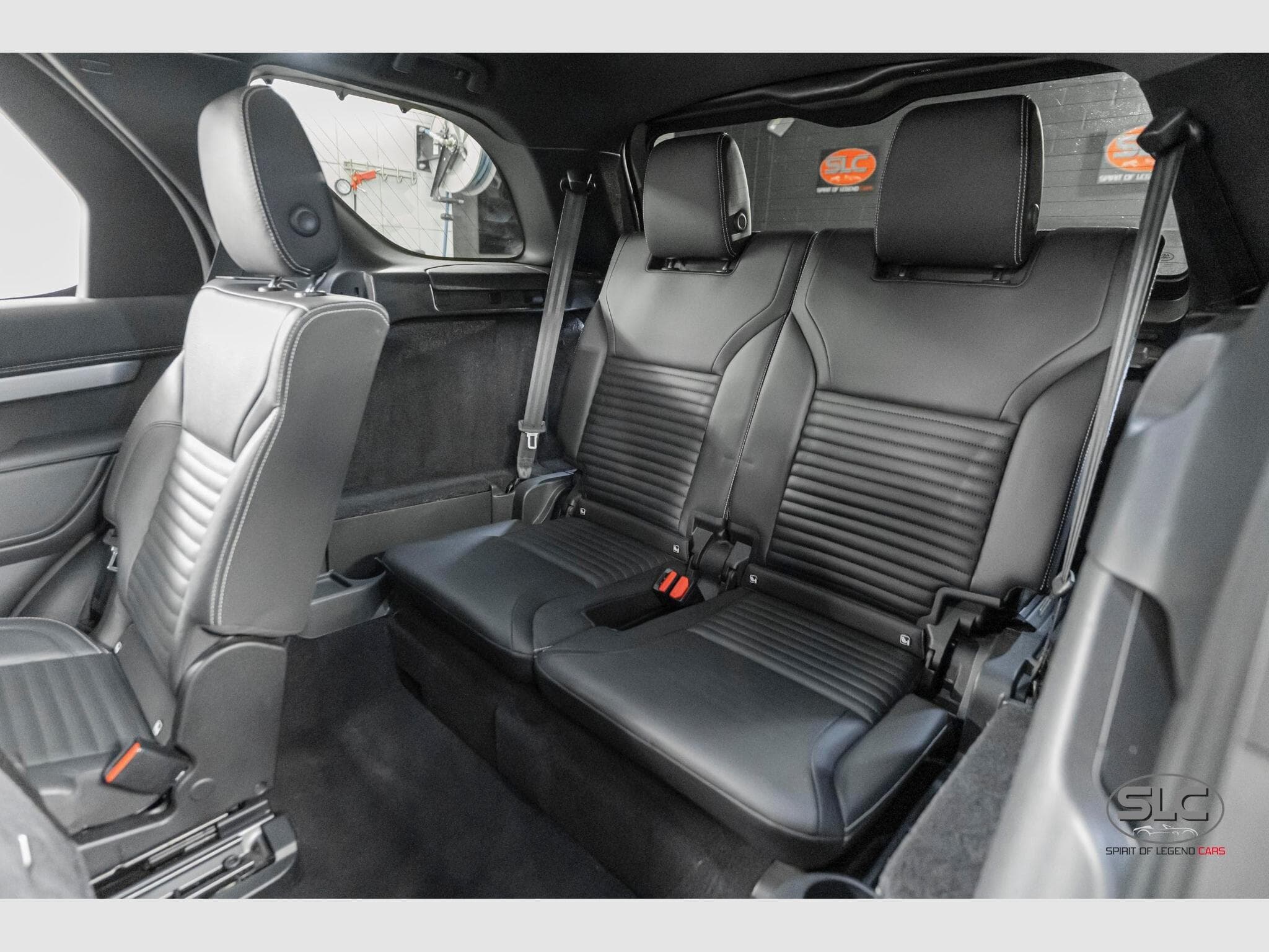 Land-Rover Discovery D250 R-Dynamic S FaceLift 7 Seats (2021) - Photo 6