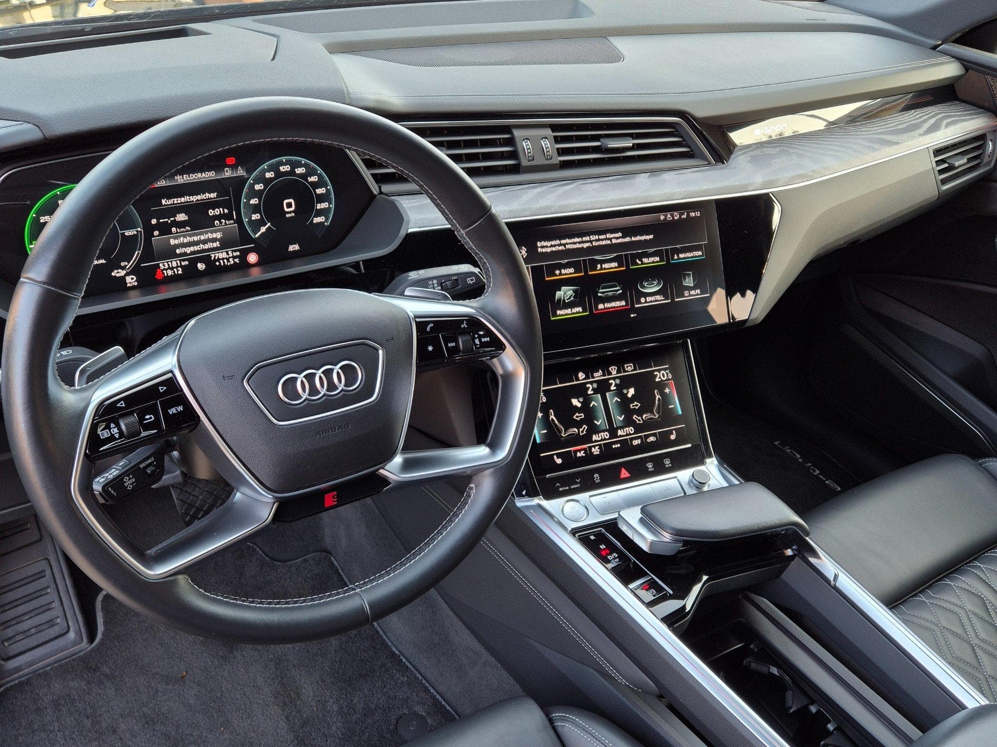 Audi e-tron Q8 E-Tron 50 (2020) - Photo 5