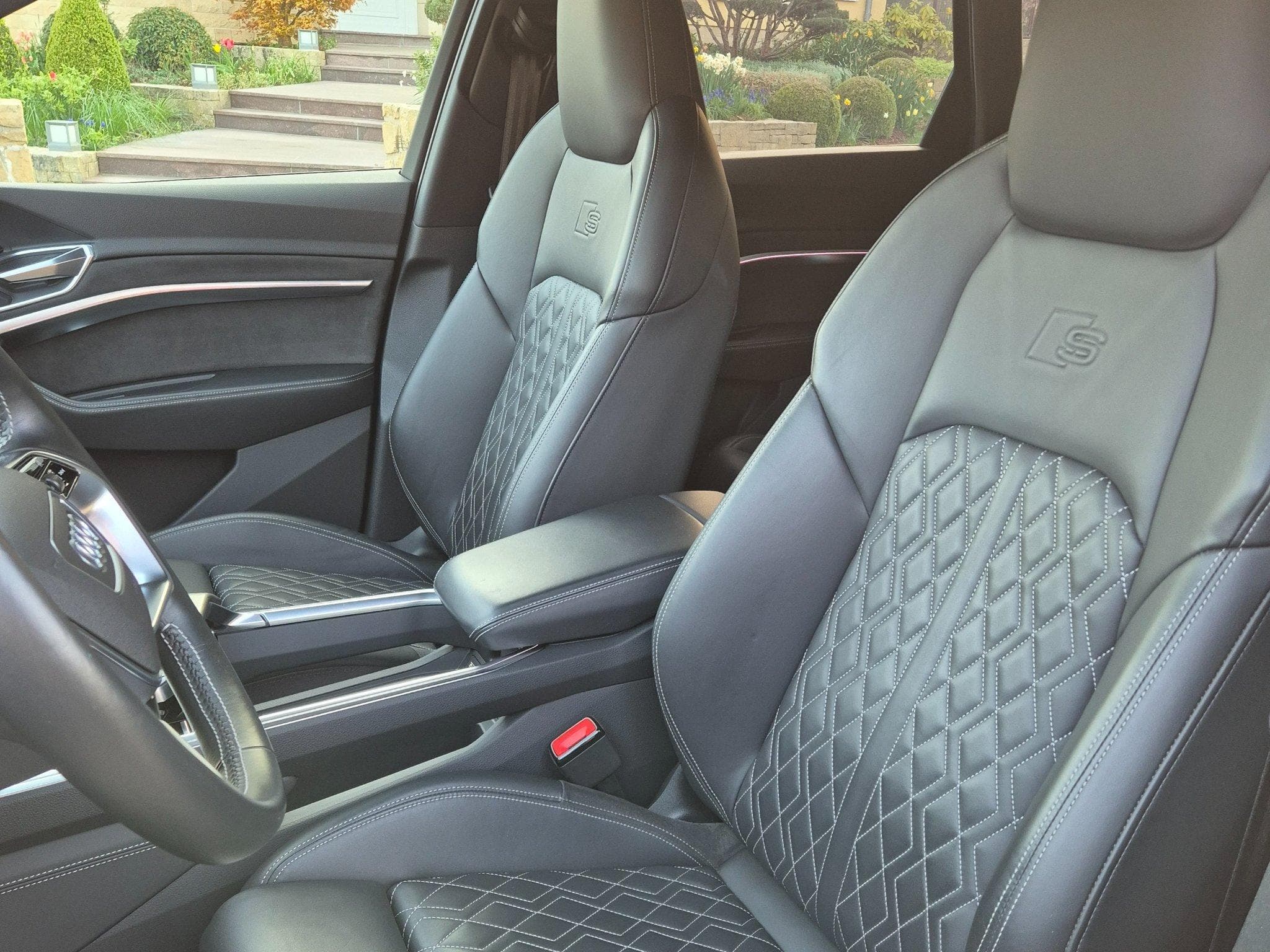 Audi e-tron Q8 E-Tron 50 (2020) - Photo 7