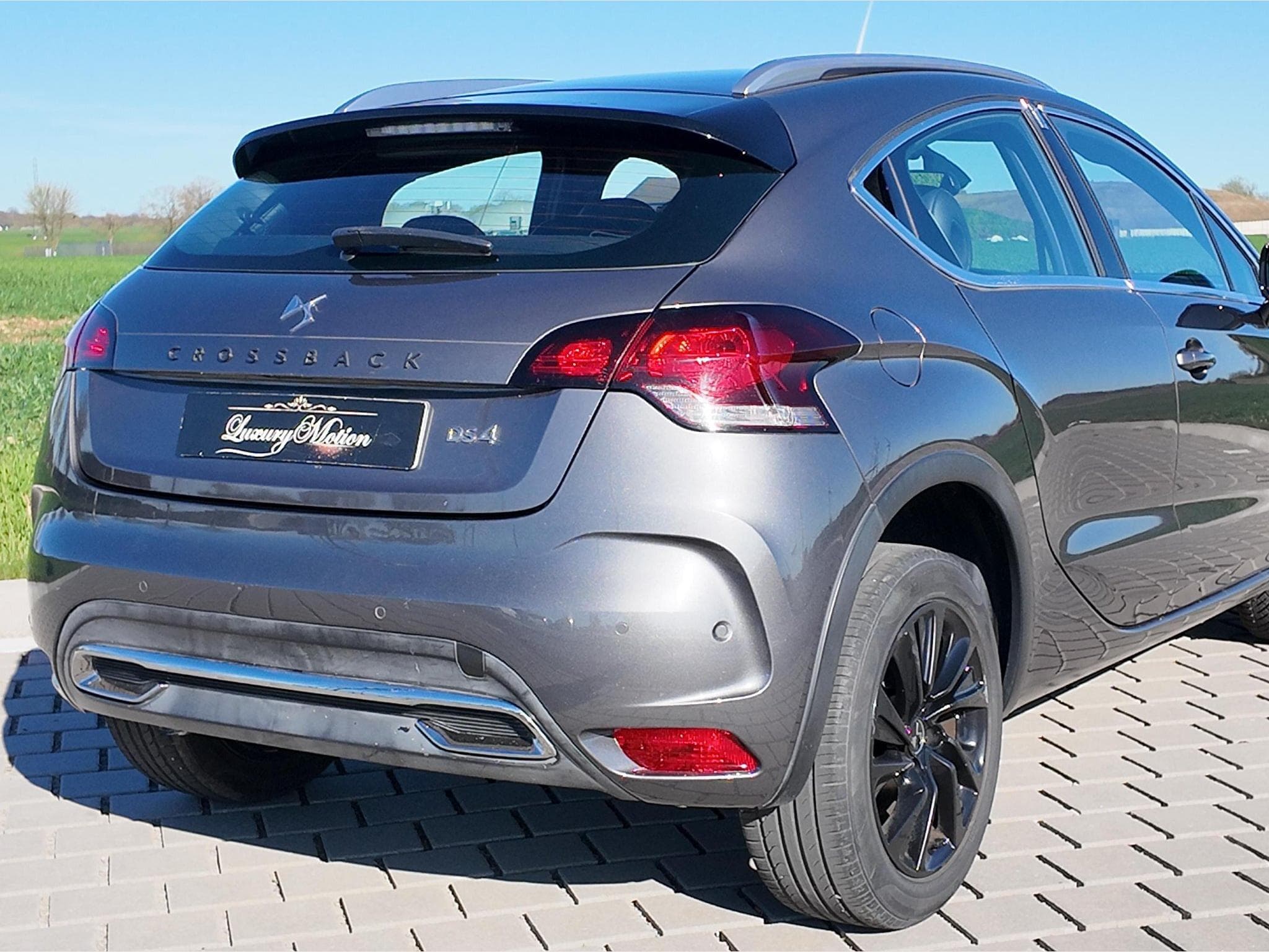 Citroën DS Crossback (2017) - Photo 1