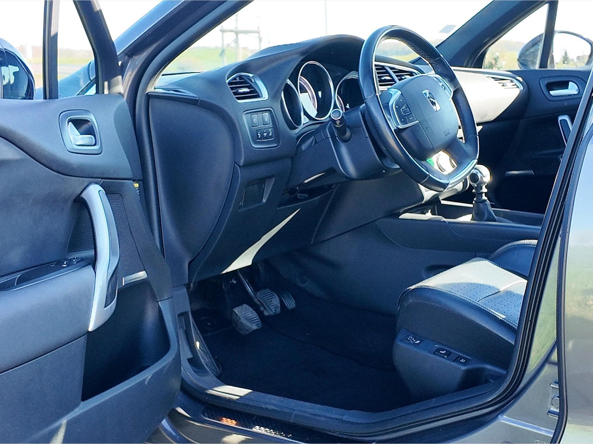 Citroën DS Crossback (2017) - Photo 7