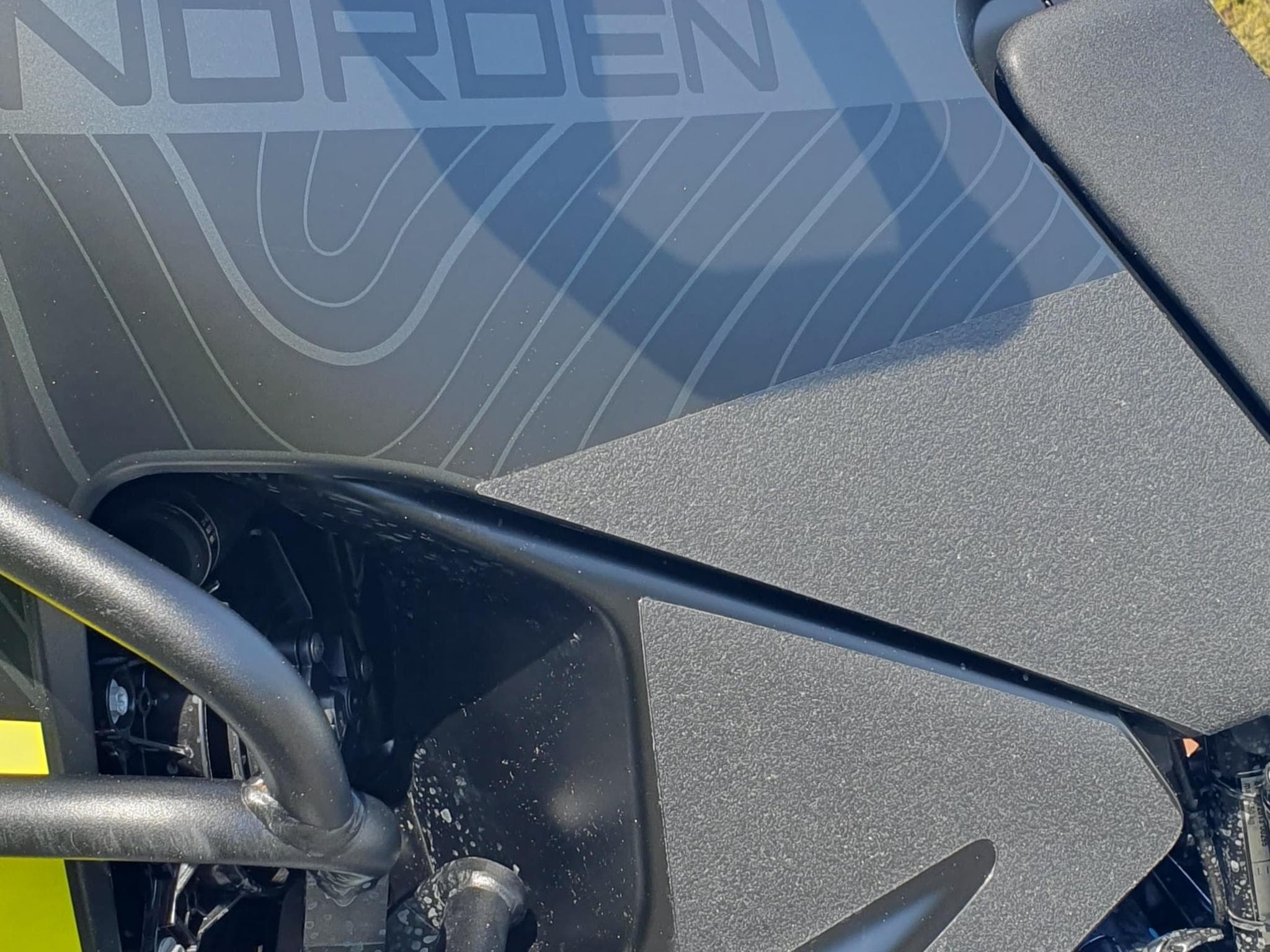 Husqvarna 901 Norden (2024) - Foto 6