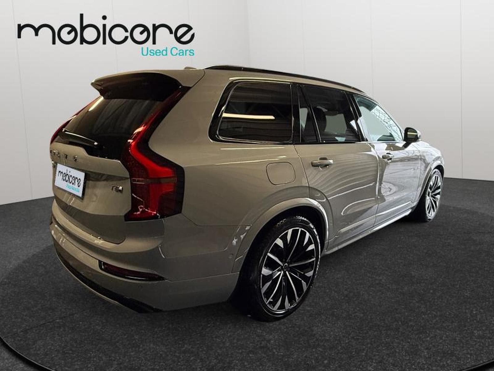 Volvo XC90 T8 Ultra Dark / Hybride (2025) - Photo 2