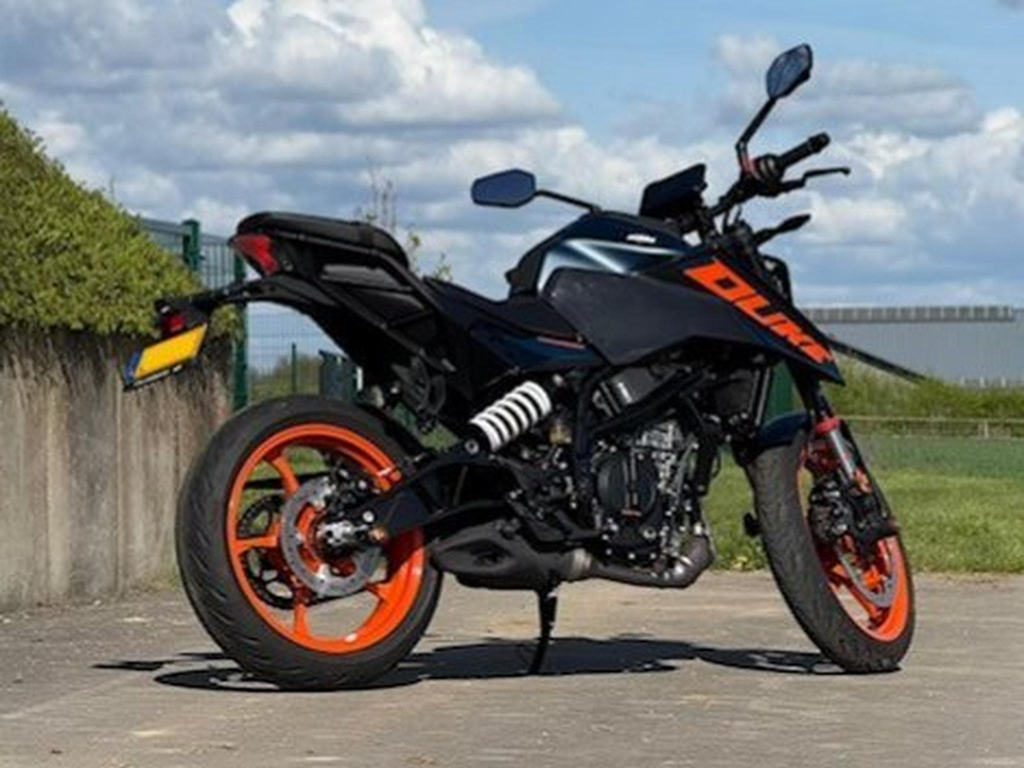 KTM Duke Duke125 (2024) - Photo 3