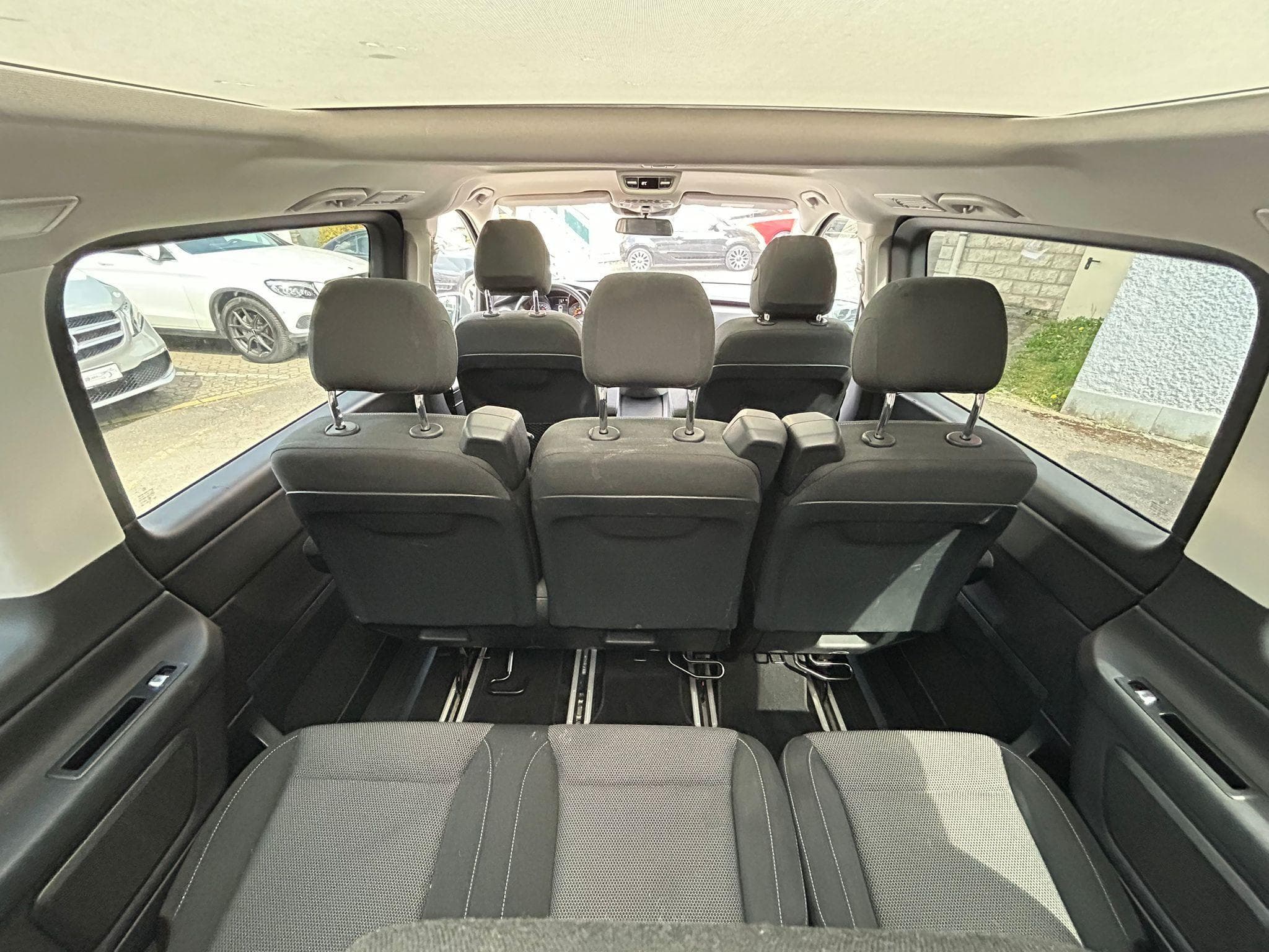 Mercedes V 220 CDI 8 PLACES PANORAMA (2019) - Photo 13