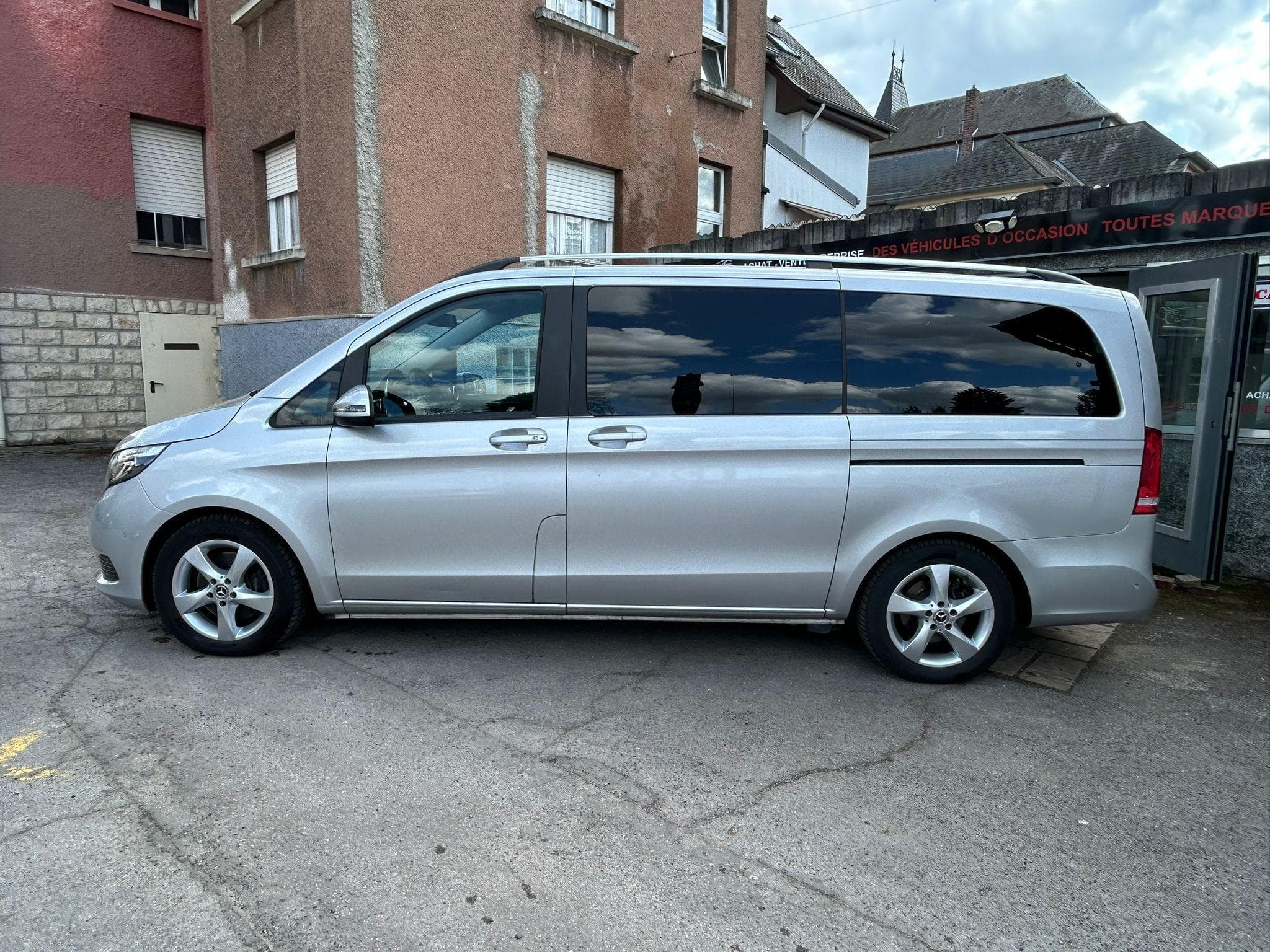Mercedes V 220 CDI 8 PLACES PANORAMA (2019) - Photo 2