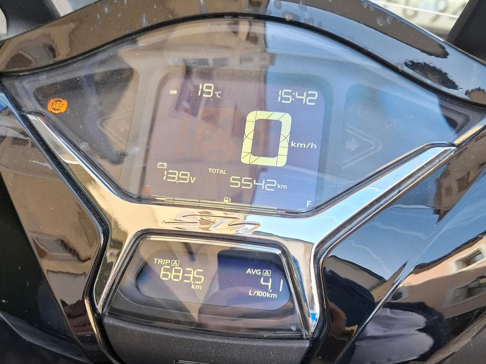 Honda SH 350i (2023) - Photo 2