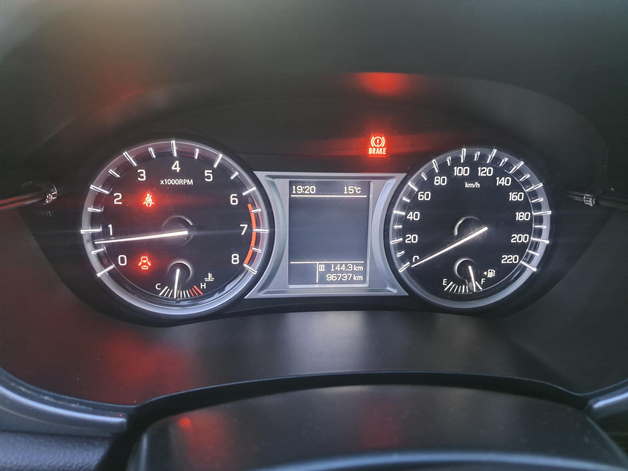 Suzuki Vitara 1.6i 4x2 120CV (2017) - Foto 8