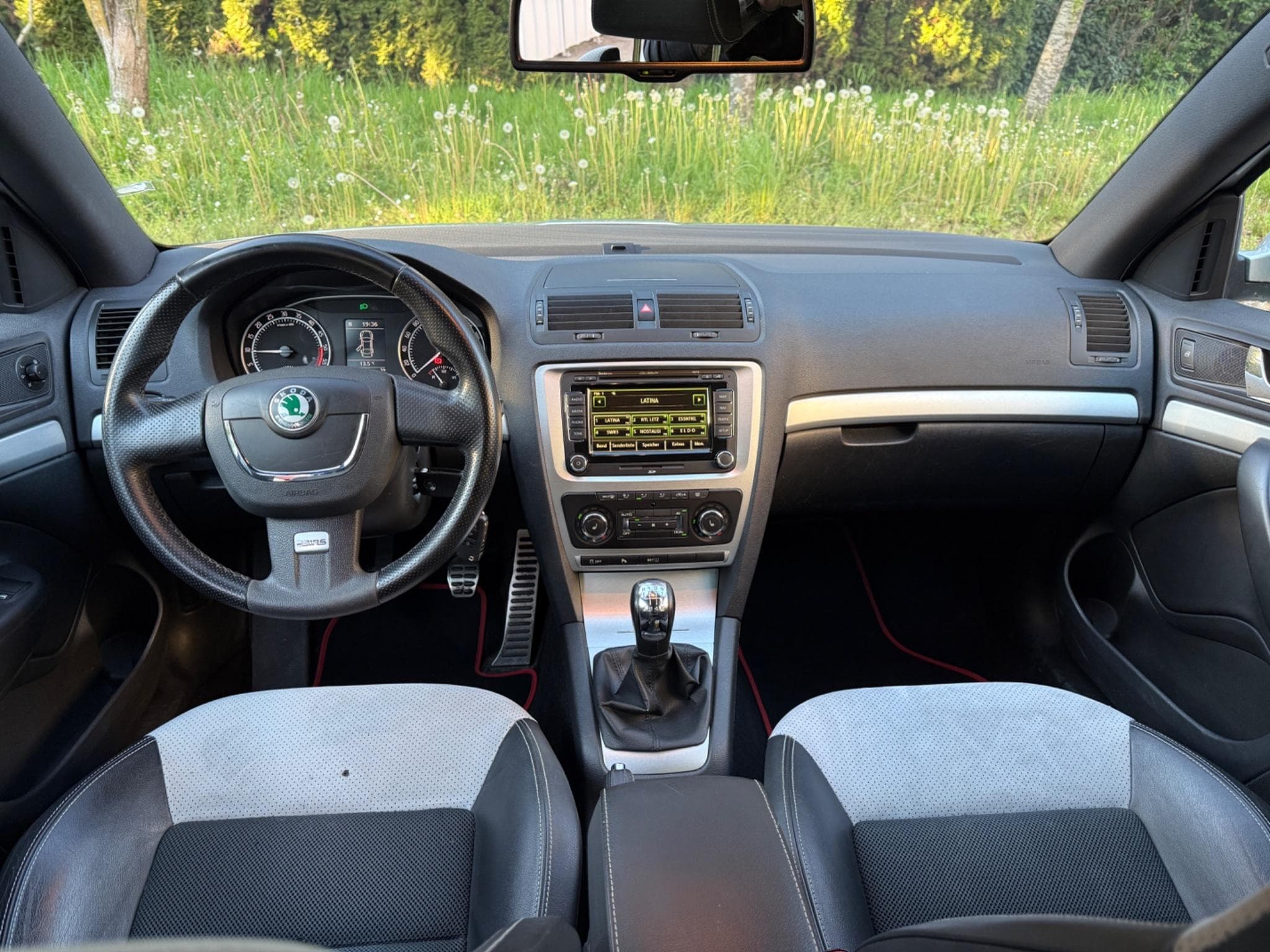 Skoda Octavia Rs (2011) - Photo 2