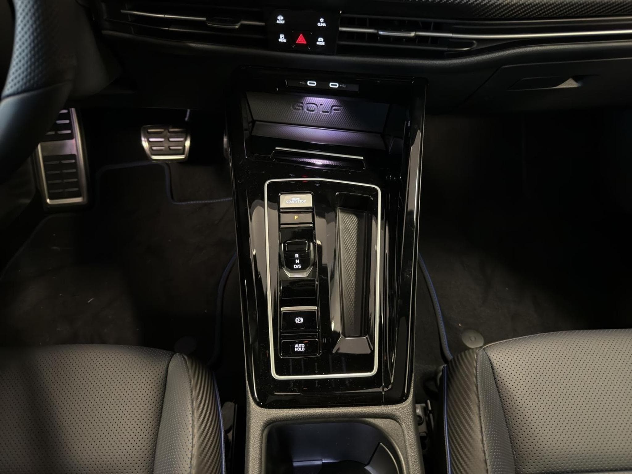 VW Golf R (2026) - Photo 12