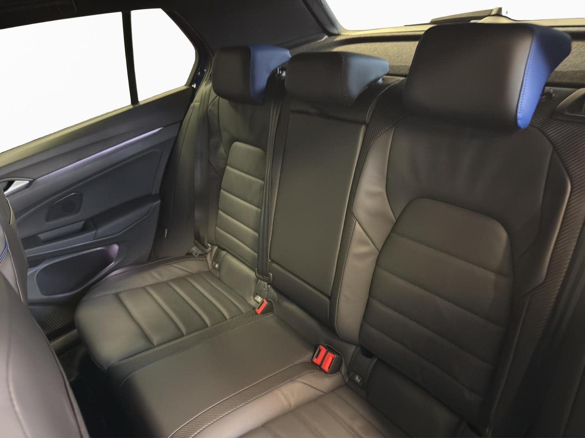 VW Golf R (2026) - Photo 16