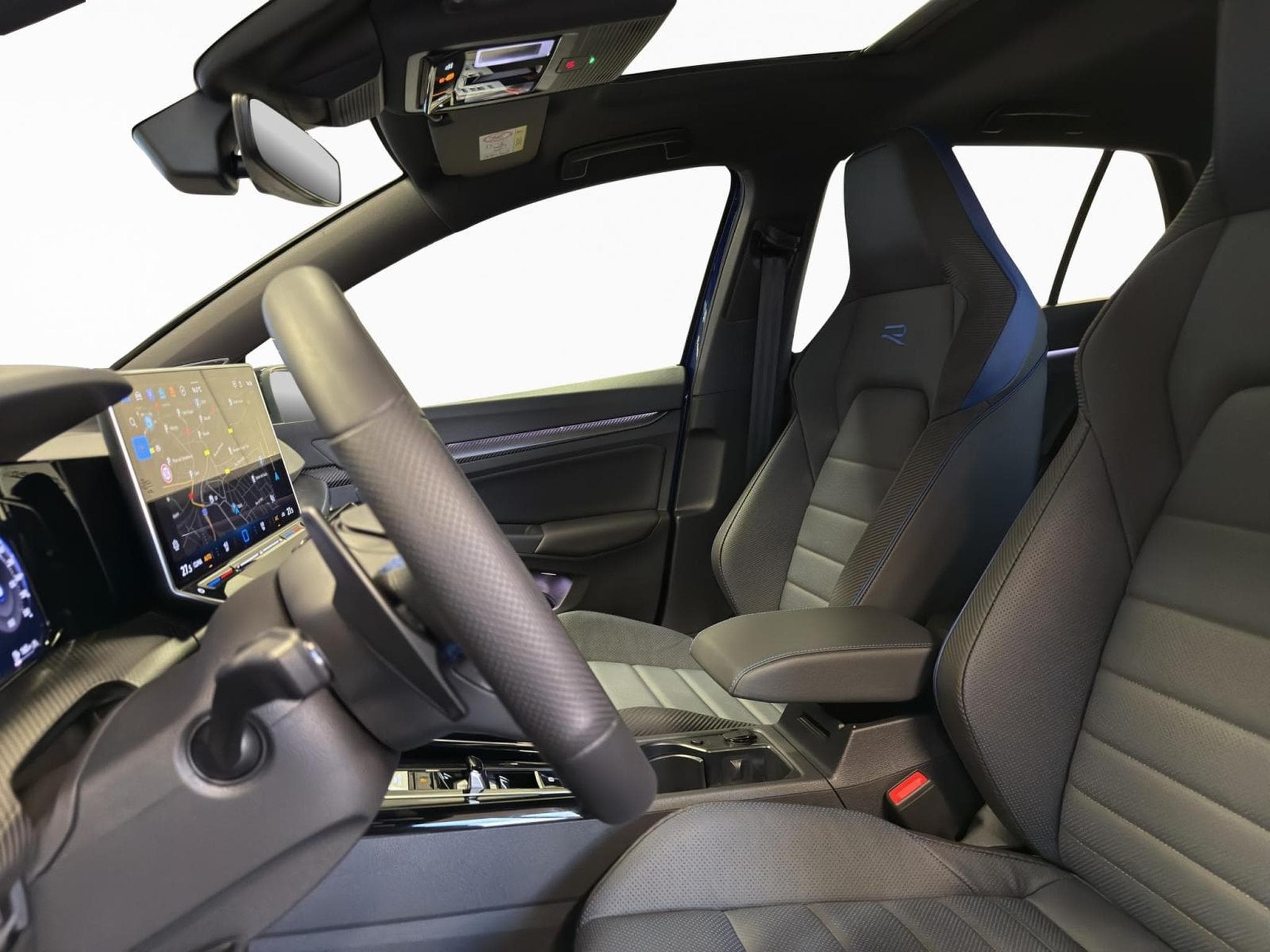 VW Golf R (2026) - Photo 9