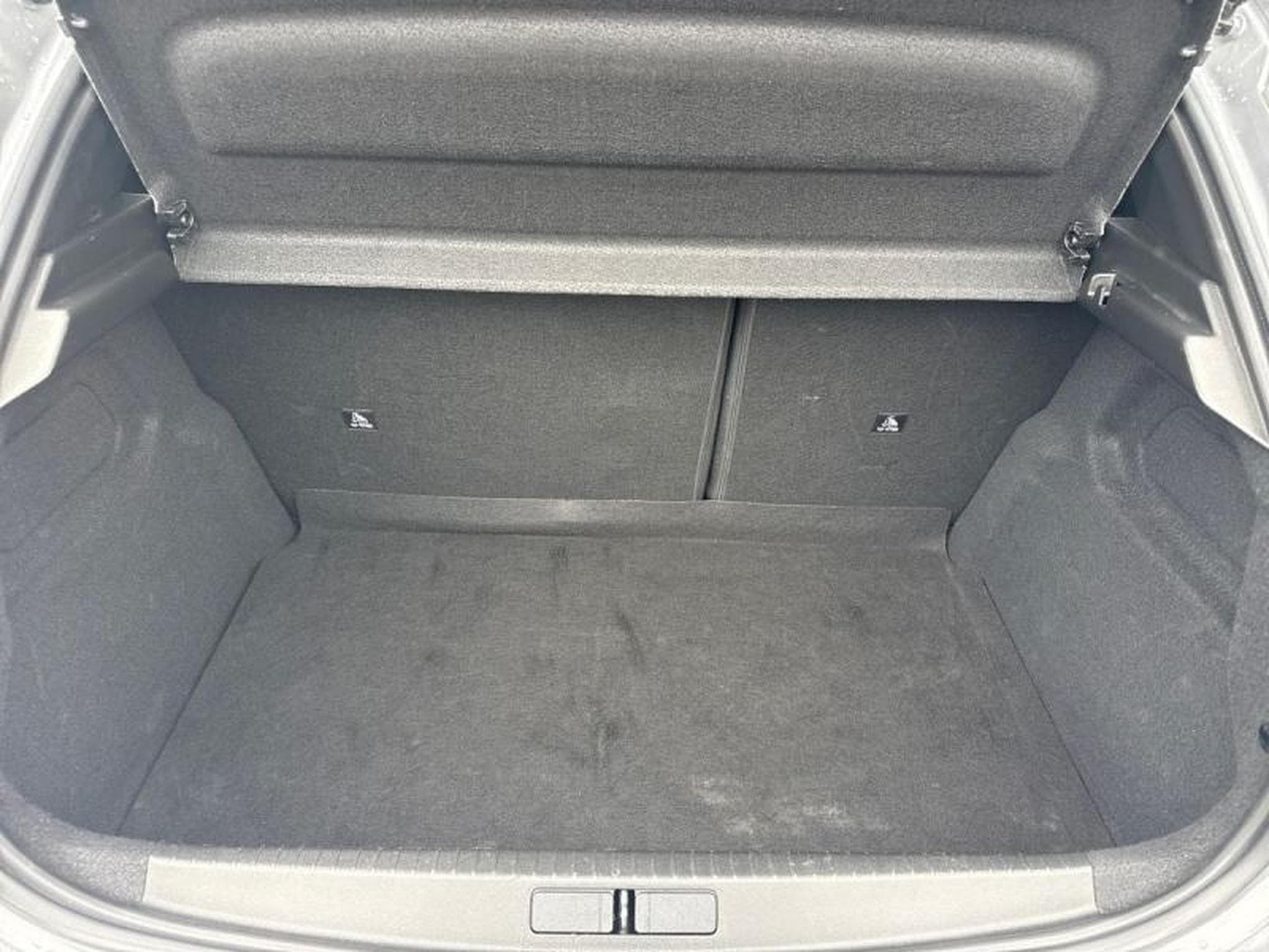 PEUGEOT 208 1.2 Hybrid 100ch Allure e-DCS6 (2024) - Photo 6