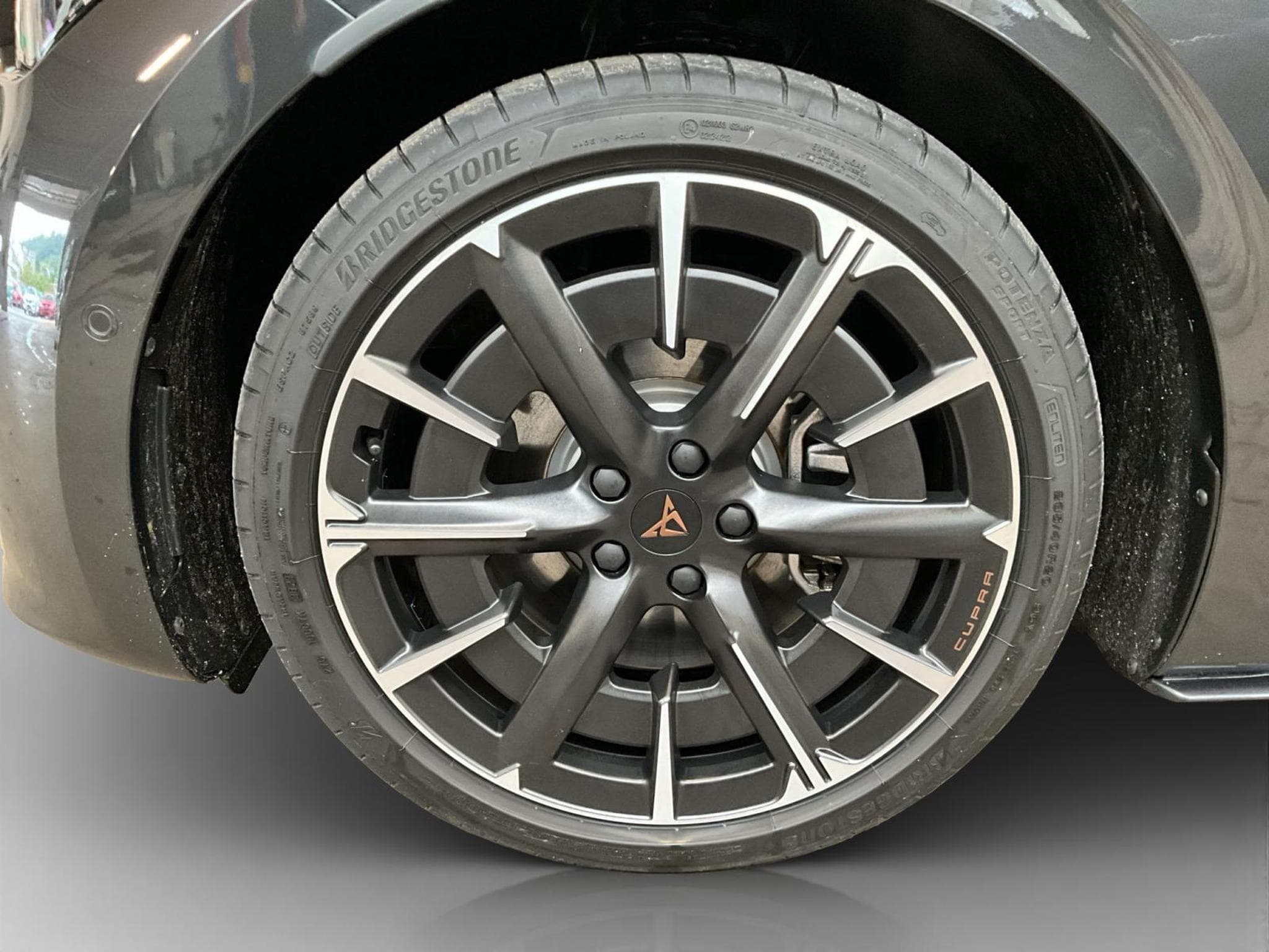 Cupra Born Zertifikat+77kWh+eBoost+LM20+P.Sennheiser (2024) - Foto 9