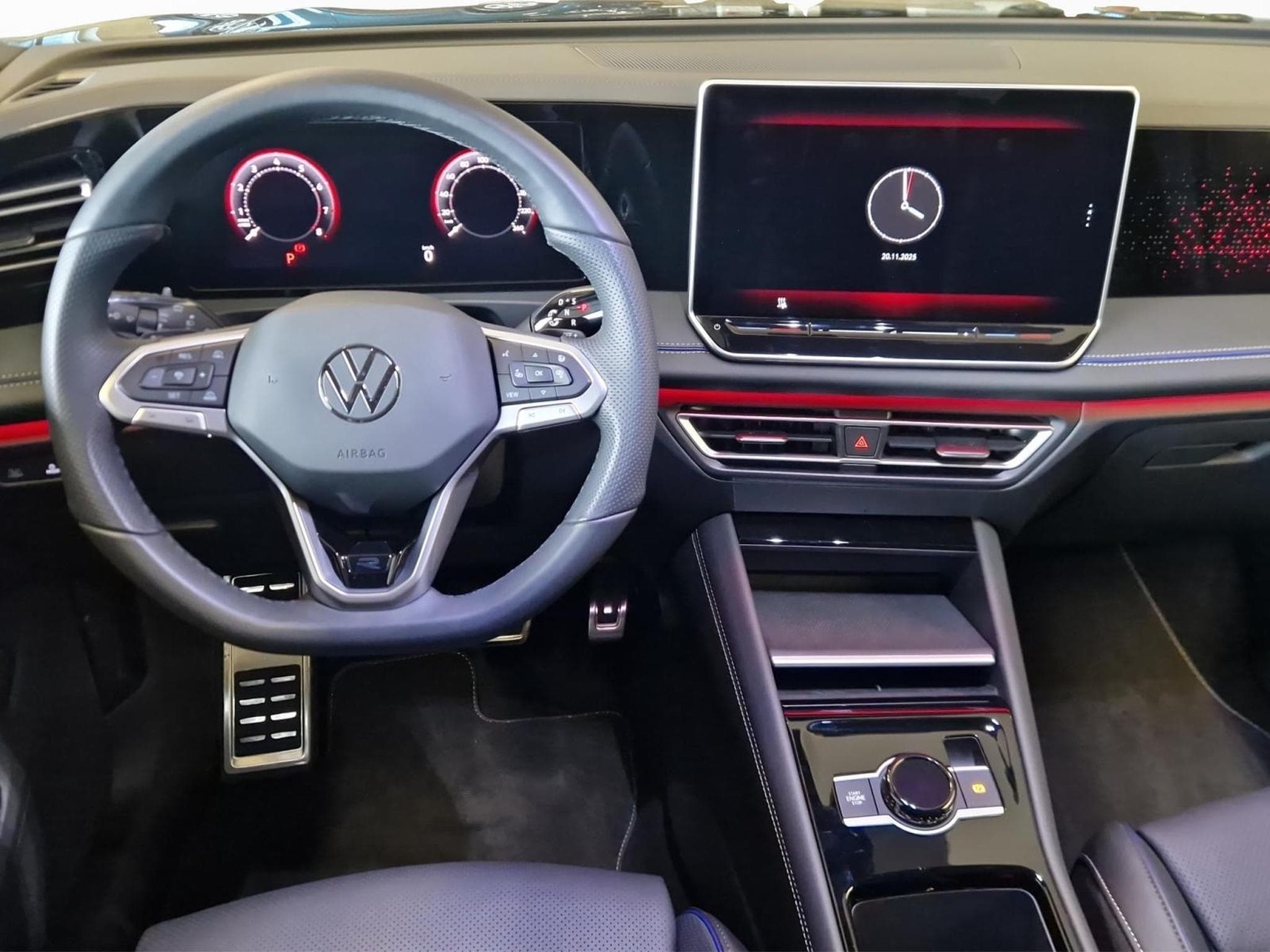 VW Tiguan R-LINE (2025) - Foto 2