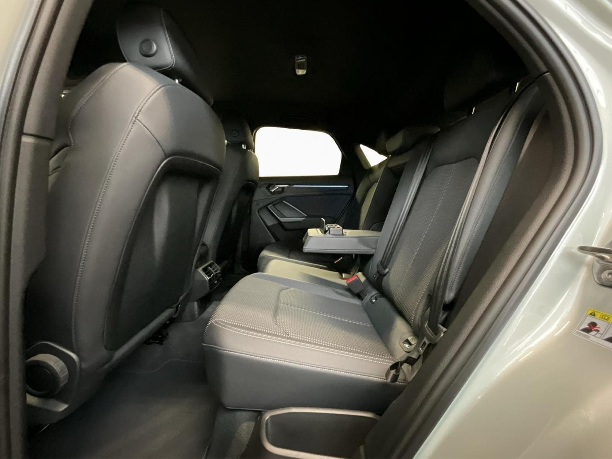 Audi Q3 SB+S-Line+35TDI+S-Tronic (2024) - Photo 16