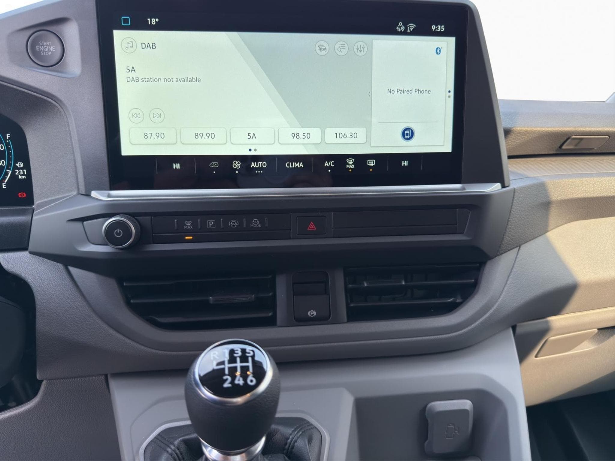 VW Caravelle COURT (2026) - Photo 13