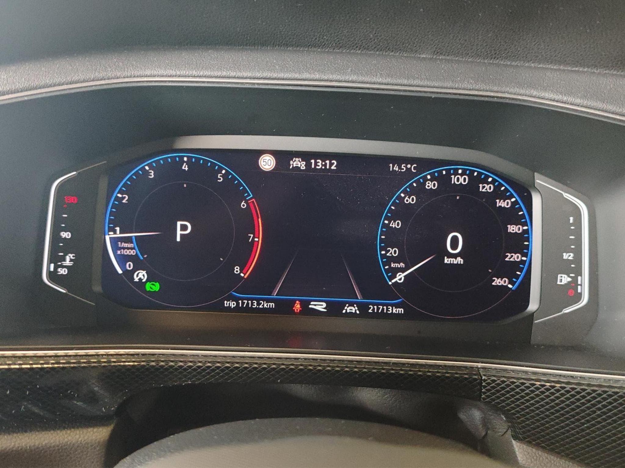 VW T-Cross R-Line (2024) - Photo 11