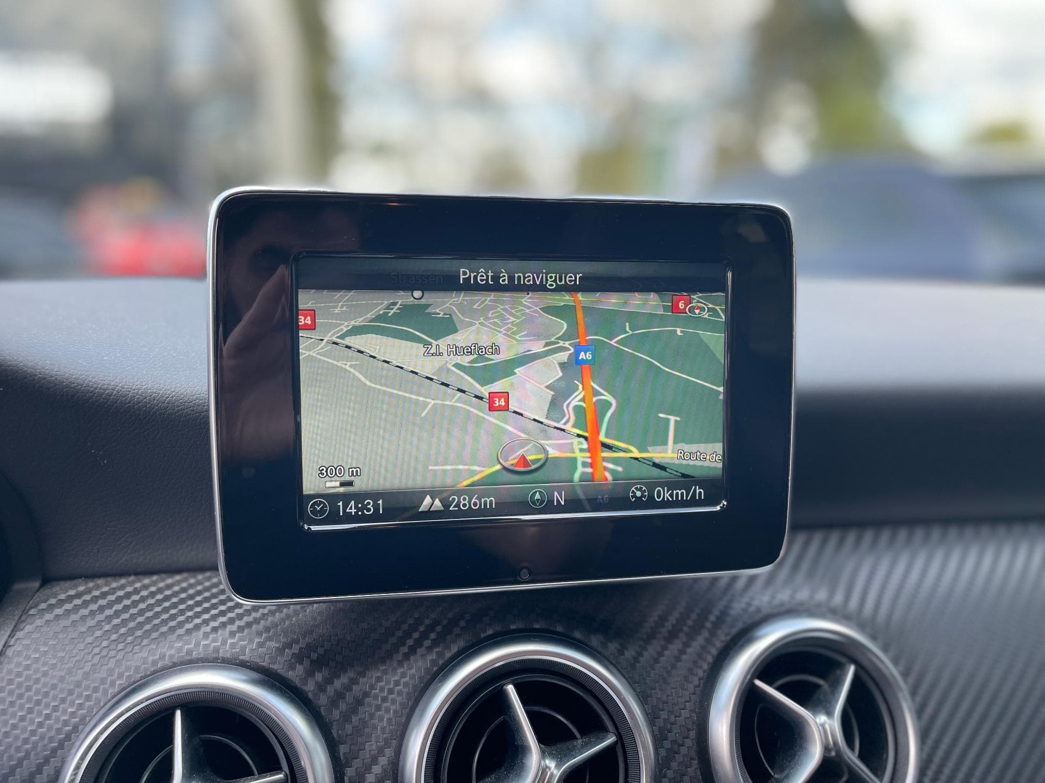 Mercedes A 180 d AMG Line 7G-DCT Toit Ouvrant (2016) - Foto 9