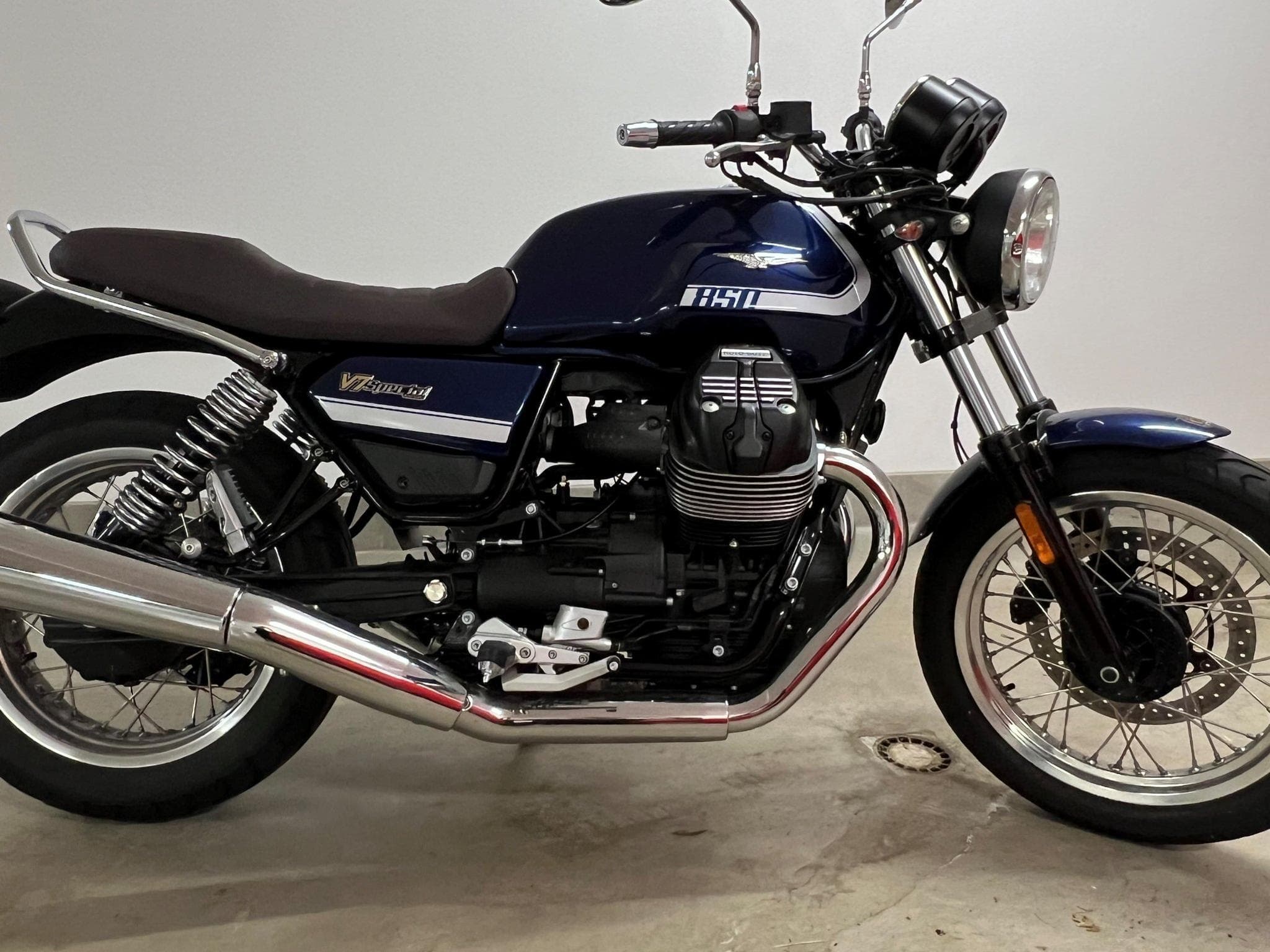 Moto Guzzi V7 Special (2022) - Foto 1