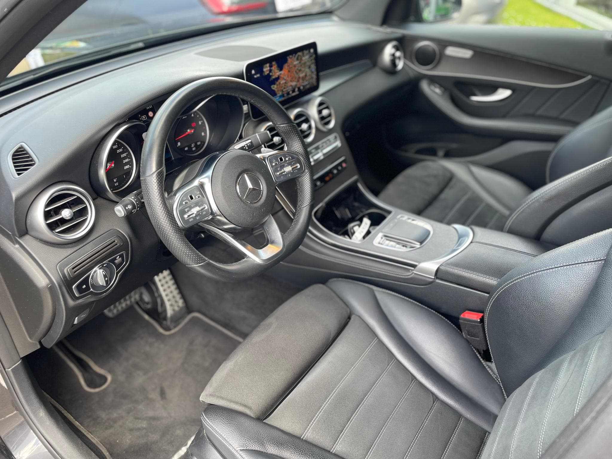 Mercedes GLC 400 D 4Matic 9G-Tronic (2019) - Foto 6