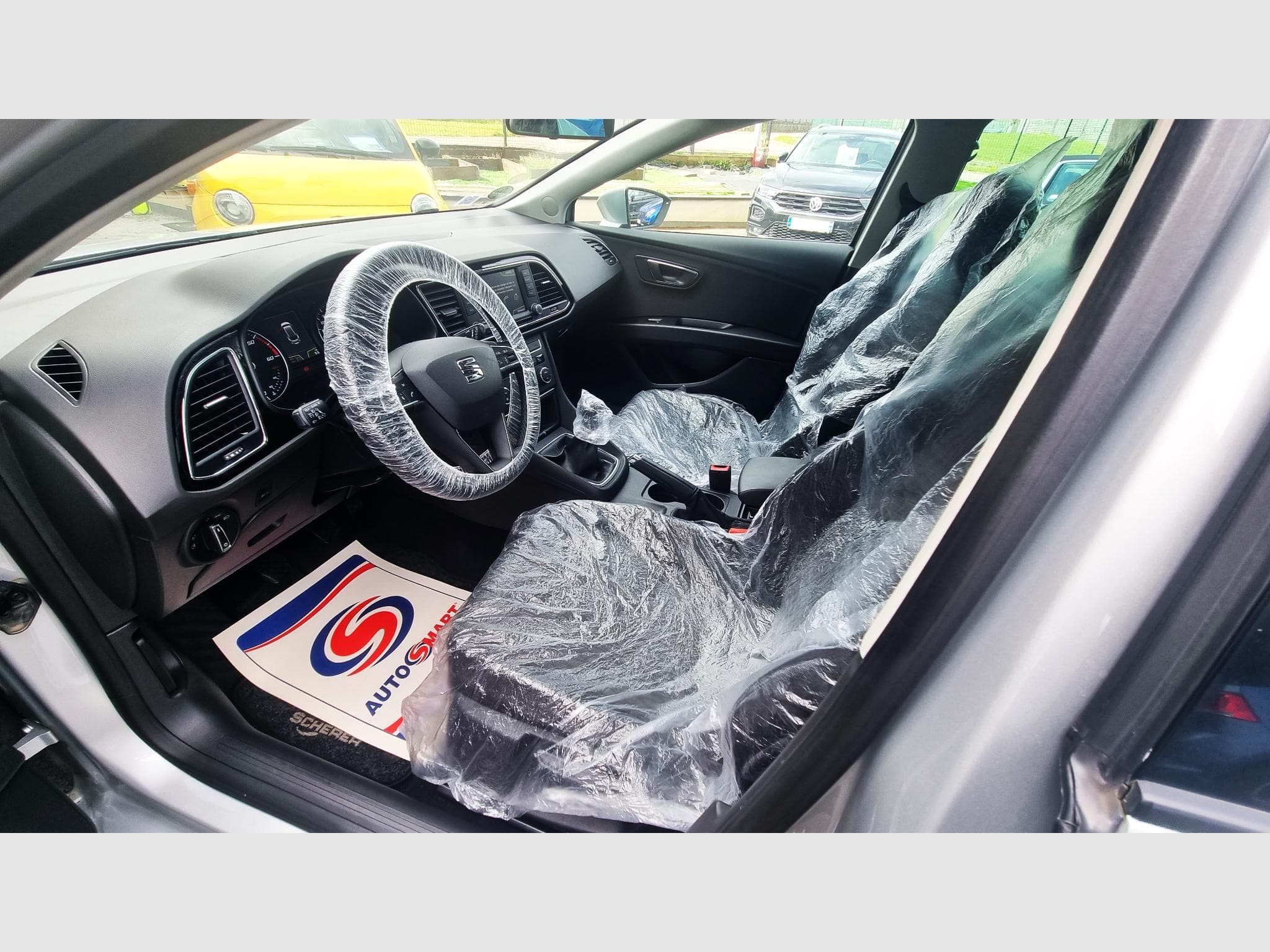 Seat Leon 2.0 TDI 150 CH STYLE BUSINESS (2016) - Photo 11