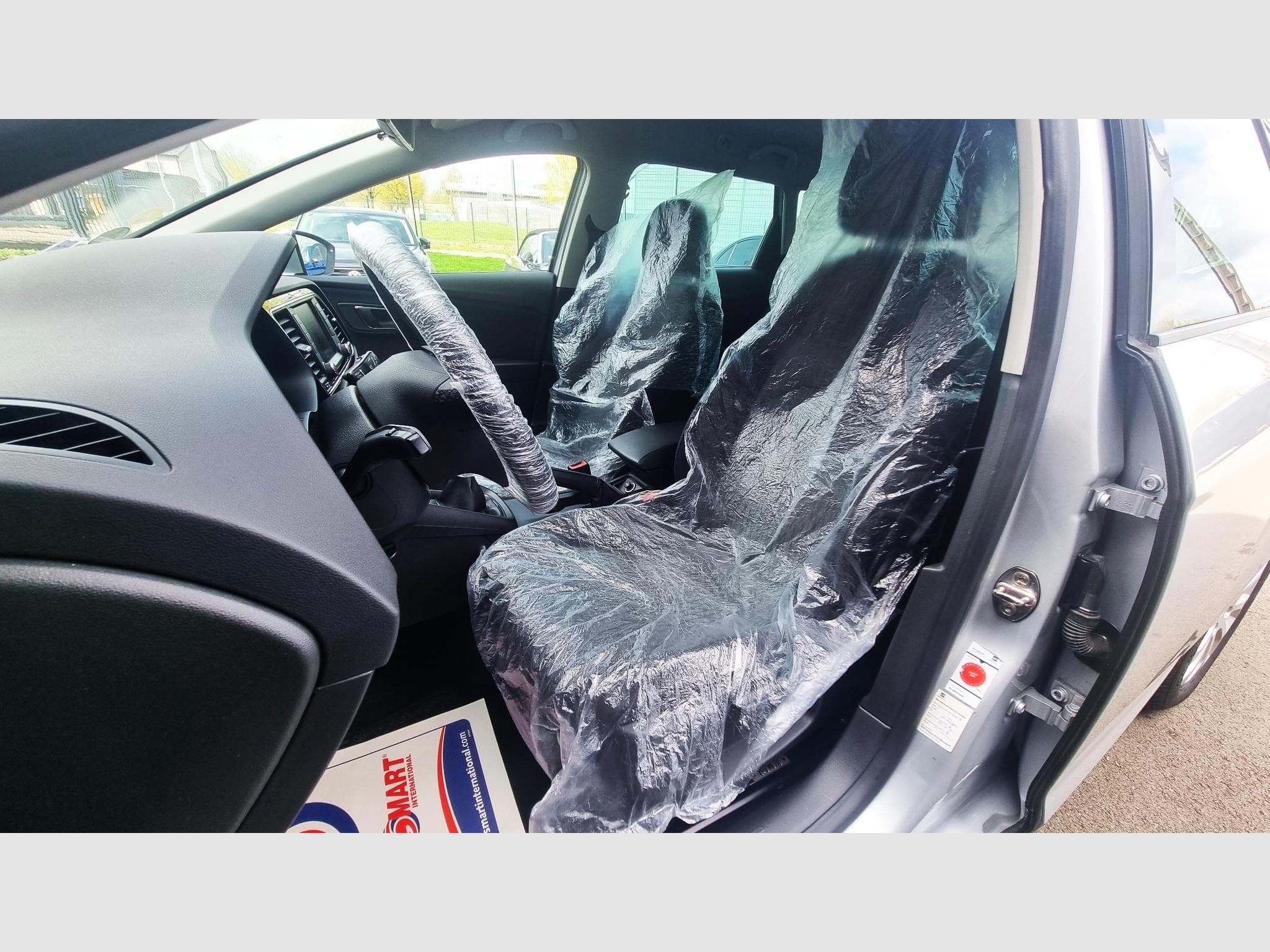 Seat Leon 2.0 TDI 150 CH STYLE BUSINESS (2016) - Photo 12